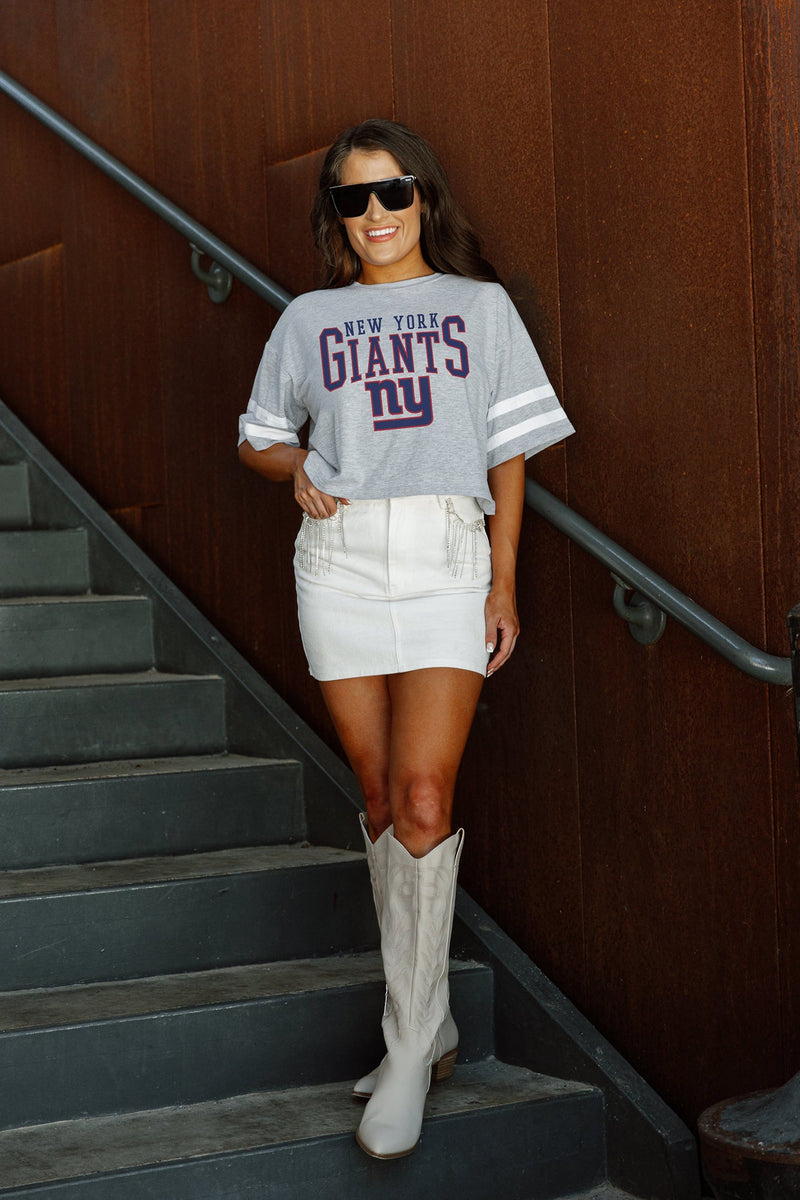 NEW YORK GIANTS GRIDIRON GLAM SHORT SLEEVE CROP TEE WITH SPORT