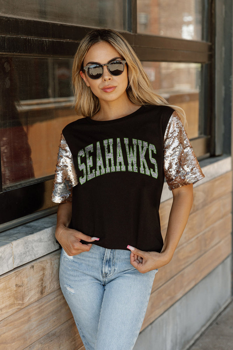 SEATTLE SEAHAWKS GLADIATOR STUDDED SLEEVE DETAIL MODERATE LENGTH SHORT