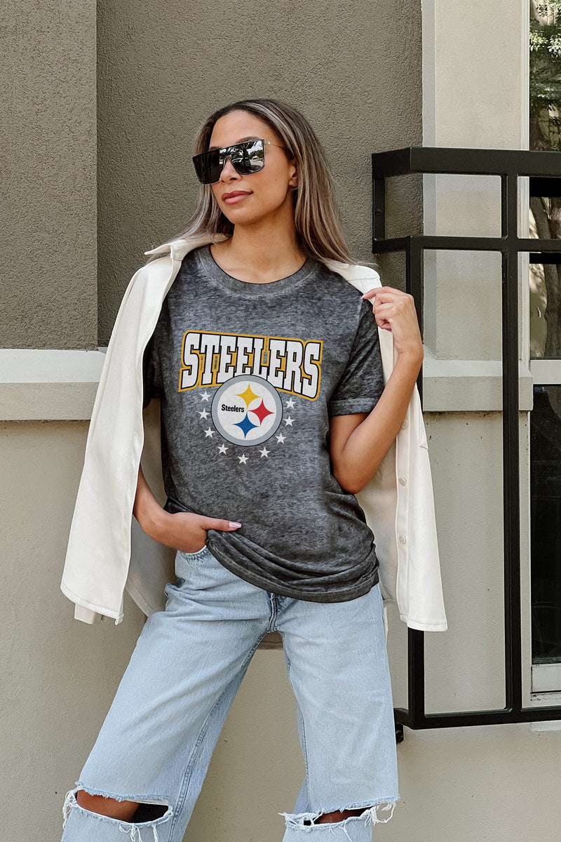 PITTSBURGH STEELERS TACKLE TITAN SHORT SLEEVE BOYFRIEND FIT WASHED TEE