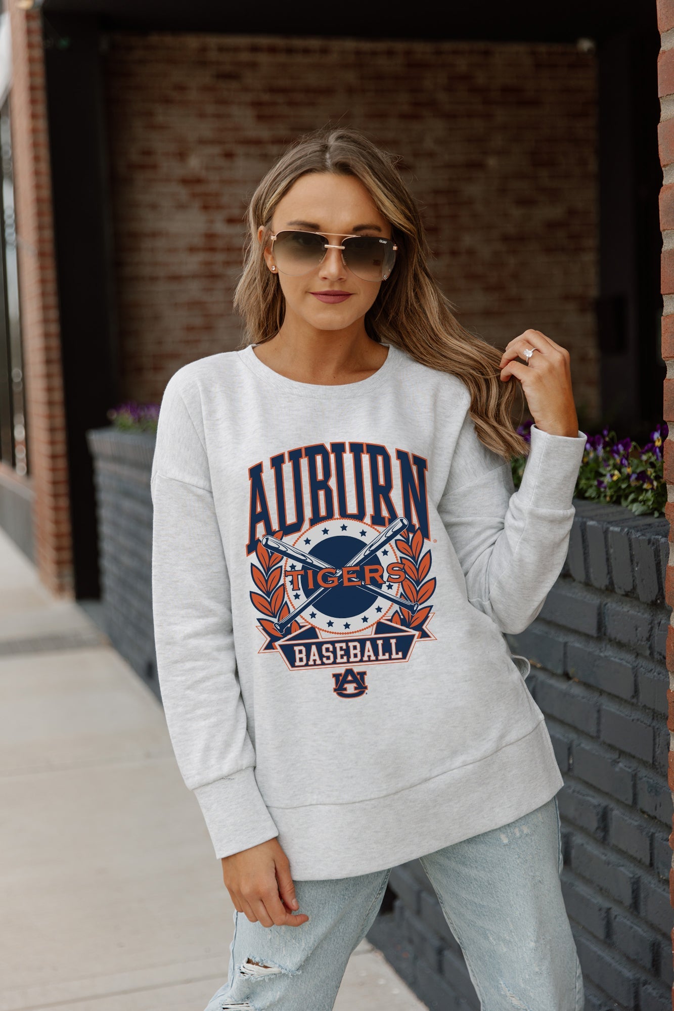 AUBURN TIGERS BASES LOADED SIDE SLIT PULLOVER