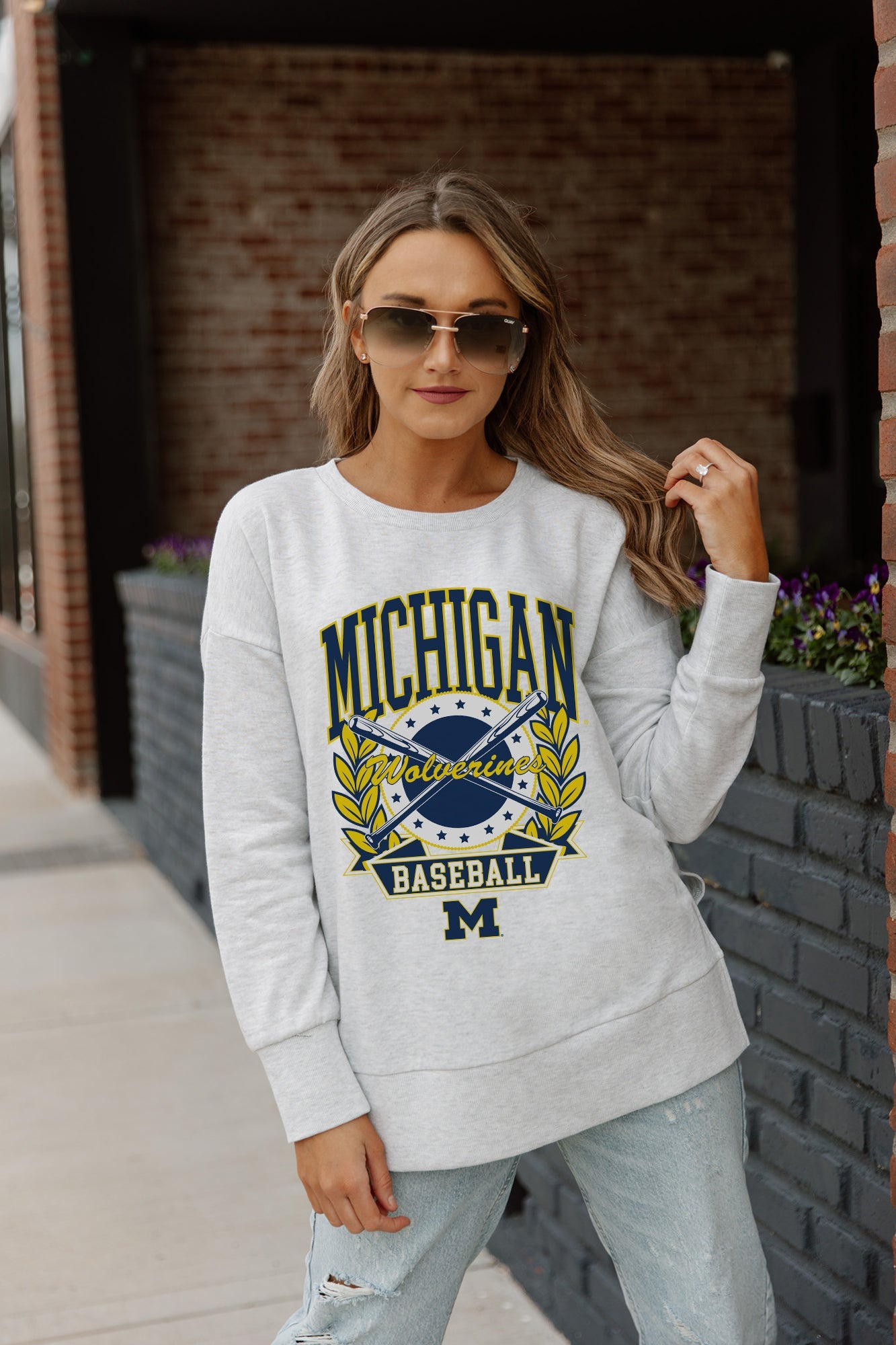 MICHIGAN WOLVERINES BASES LOADED SIDE SLIT PULLOVER