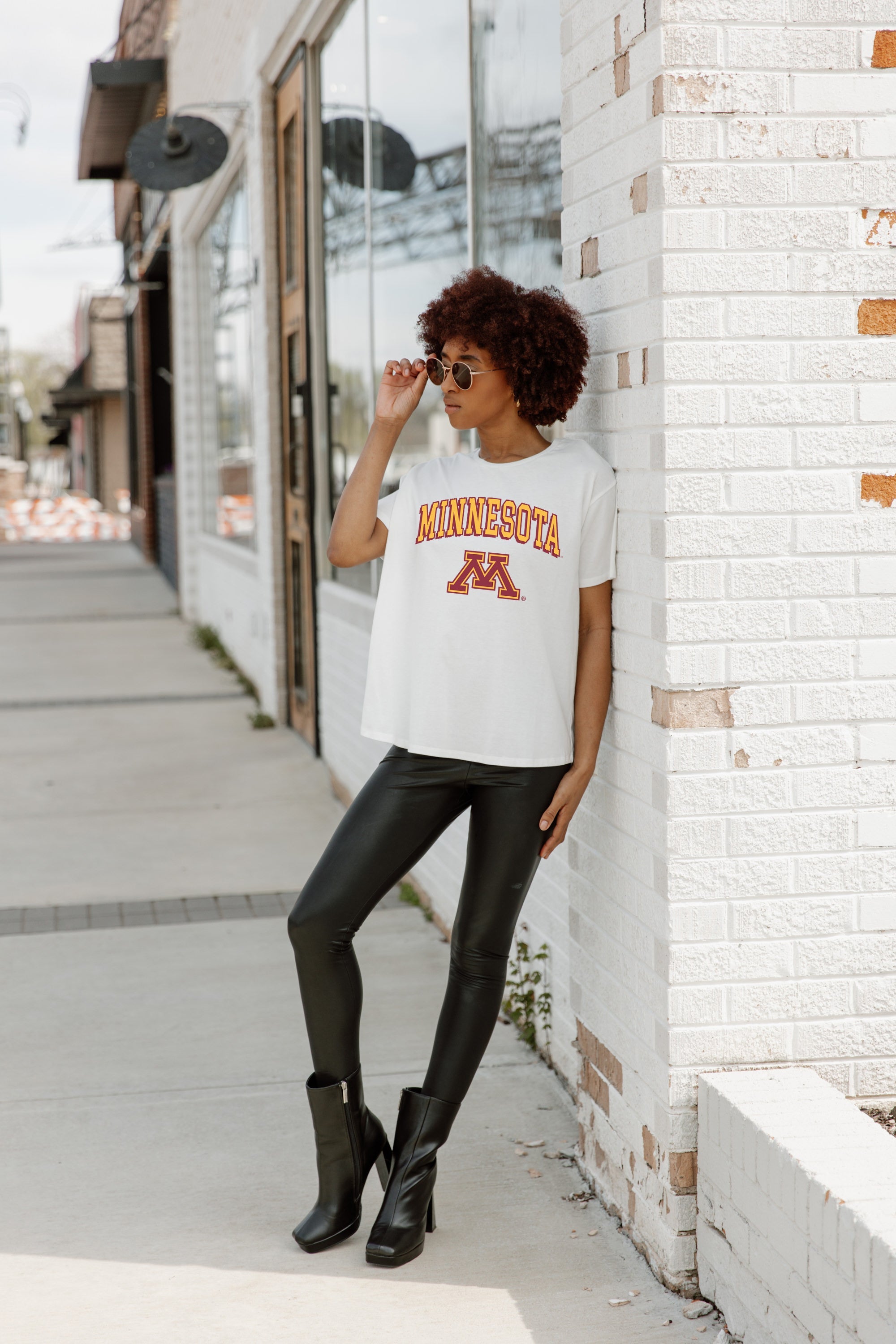 MINNESOTA GOLDEN GOPHERS AROUND WE GO SHORT SLEEVE FLOWY TEE