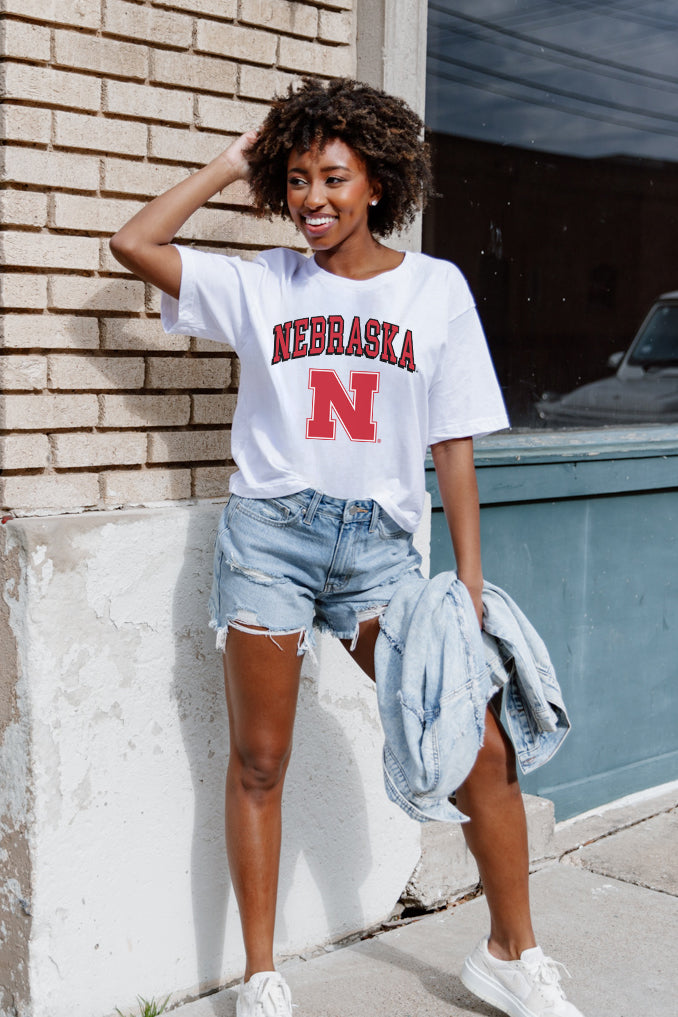 NEBRASKA CORNHUSKERS AROUND WE GO SHORT SLEEVE FLOWY TEE