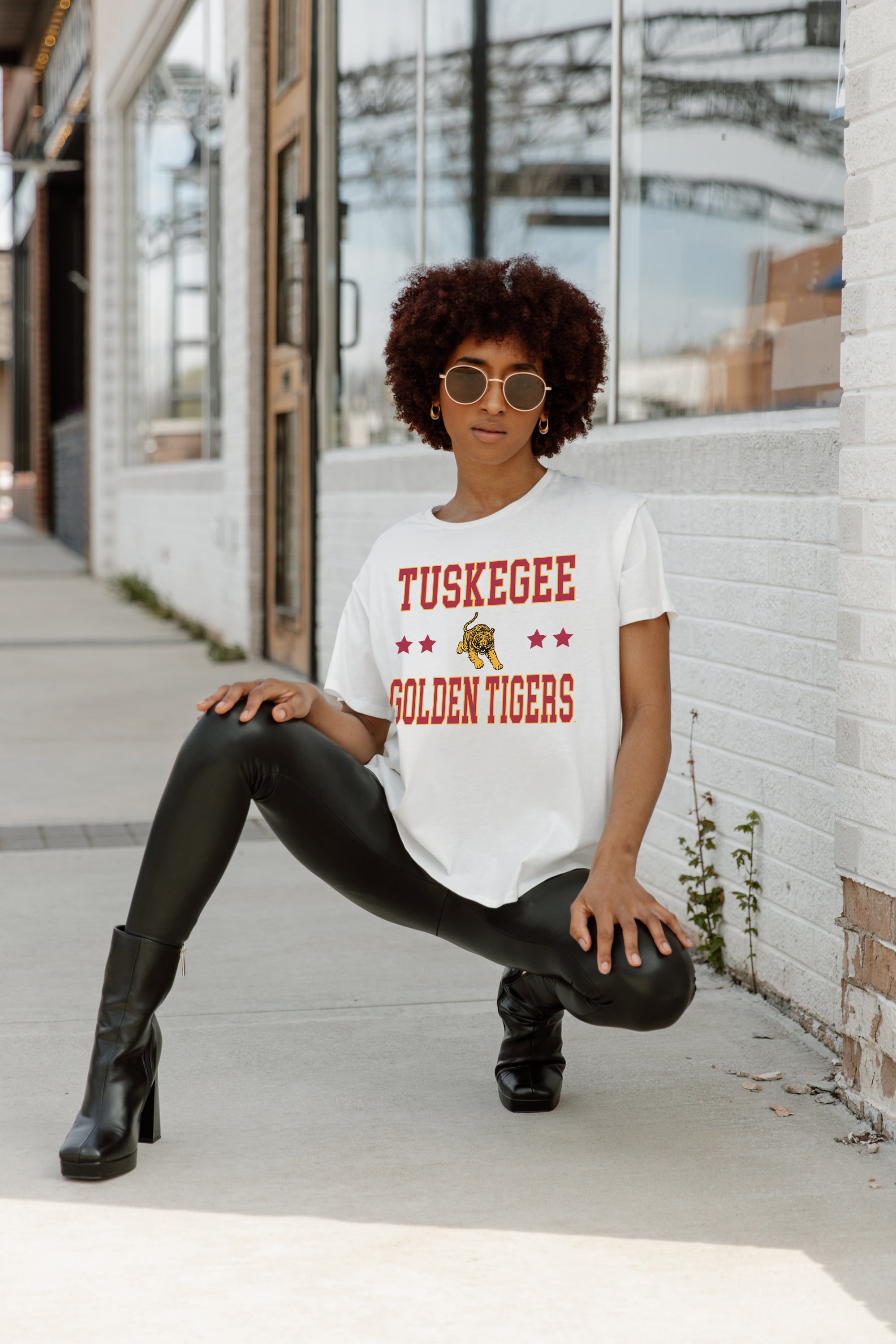 TUSKEGEE GOLDEN TIGERS TO THE POINT SHORT SLEEVE FLOWY TEE