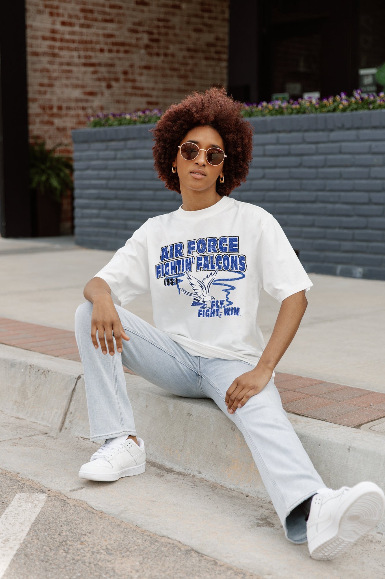 AIR FORCE FALCONS IN THE LEAD OVERSIZED CREWNECK TEE