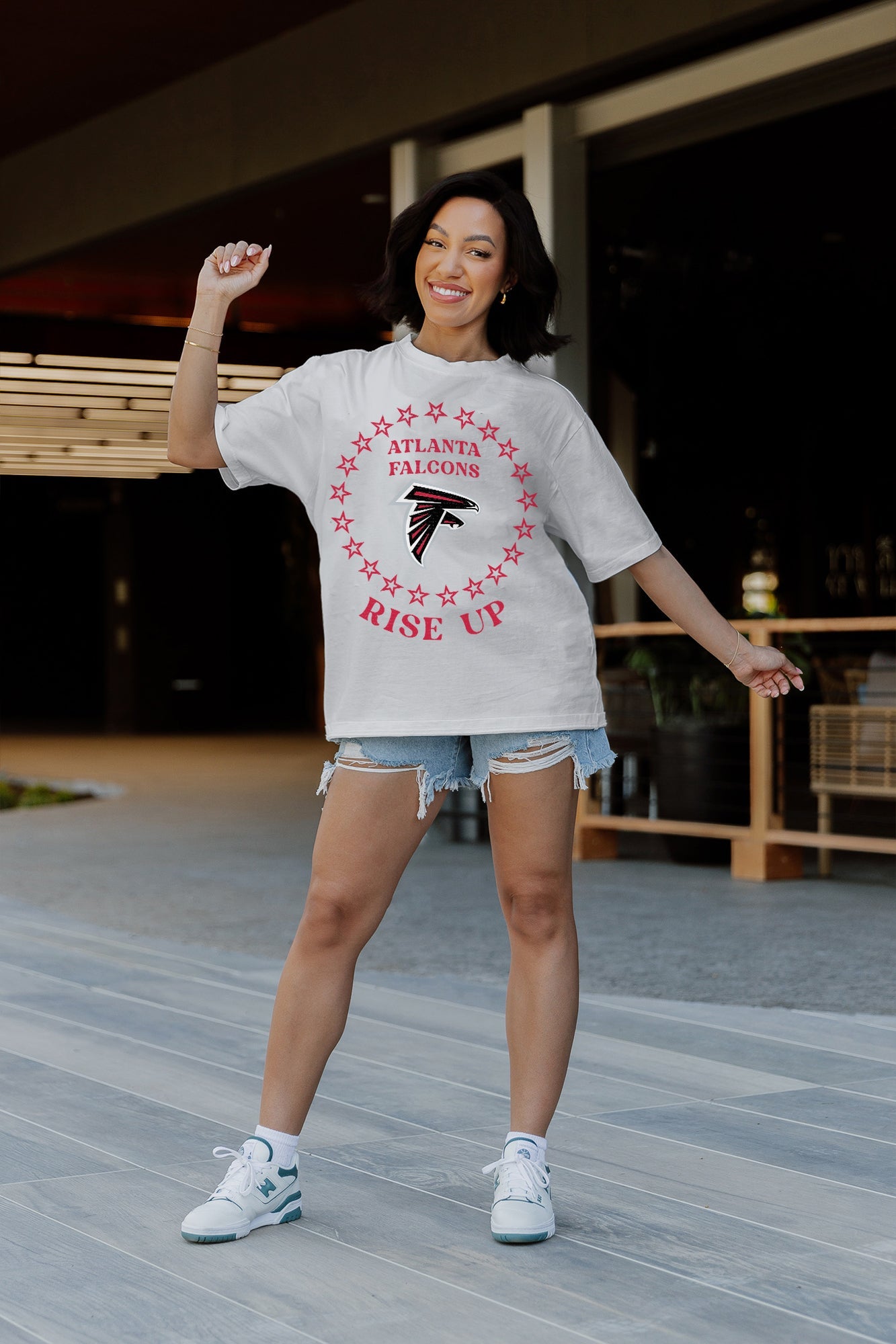 ATLANTA FALCONS ON POINT OVERSIZED CREWNECK TEE