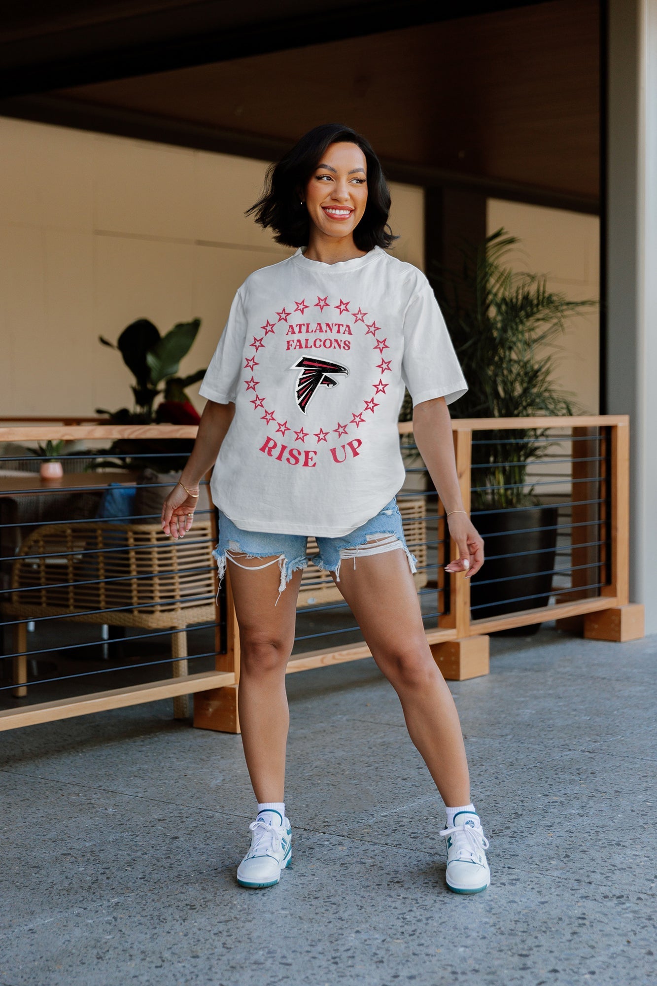 ATLANTA FALCONS ON POINT OVERSIZED CREWNECK TEE