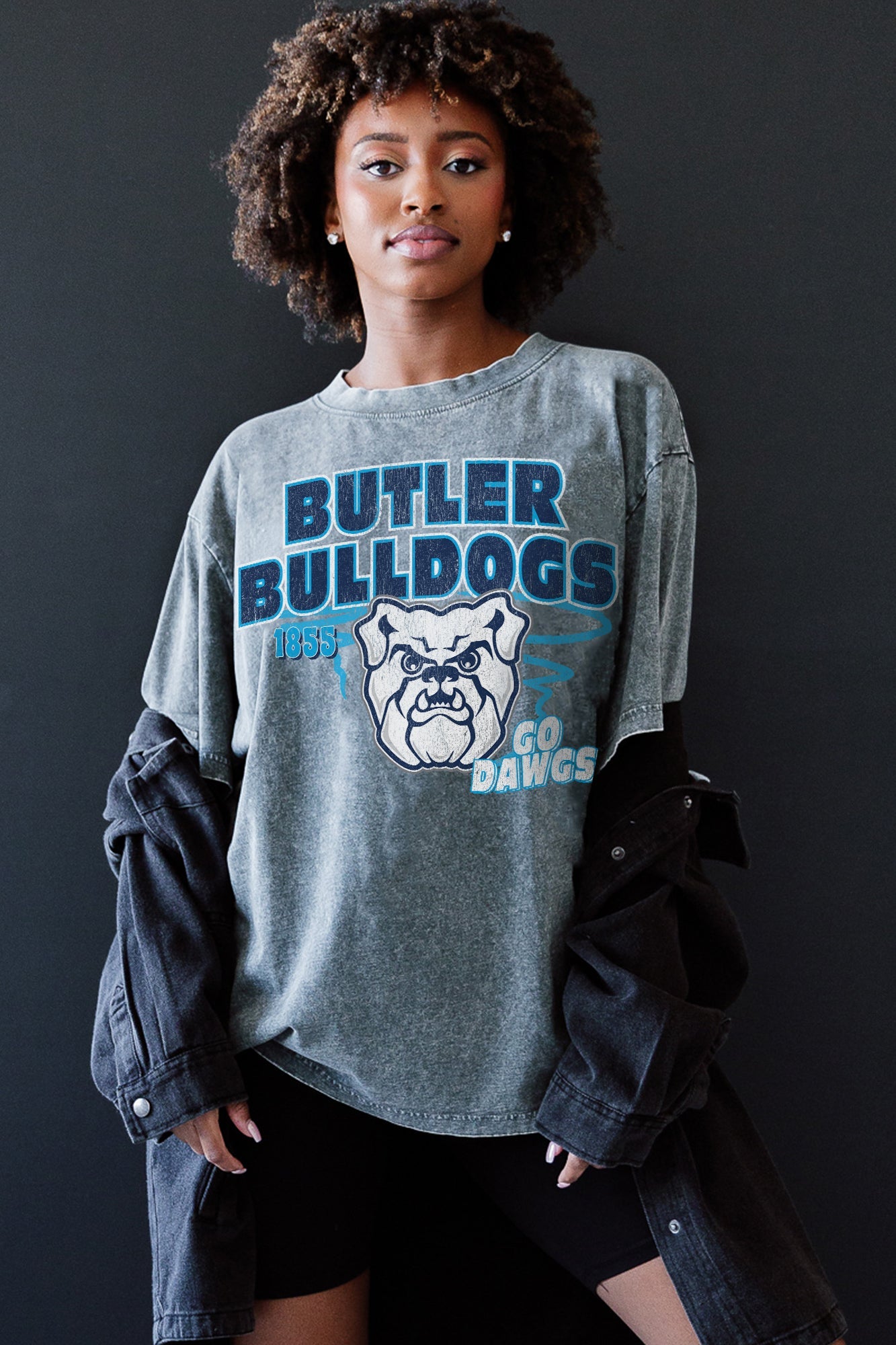 BUTLER BULLDOGS KEEP THE LEAD OVERSIZED CREWNECK TEE