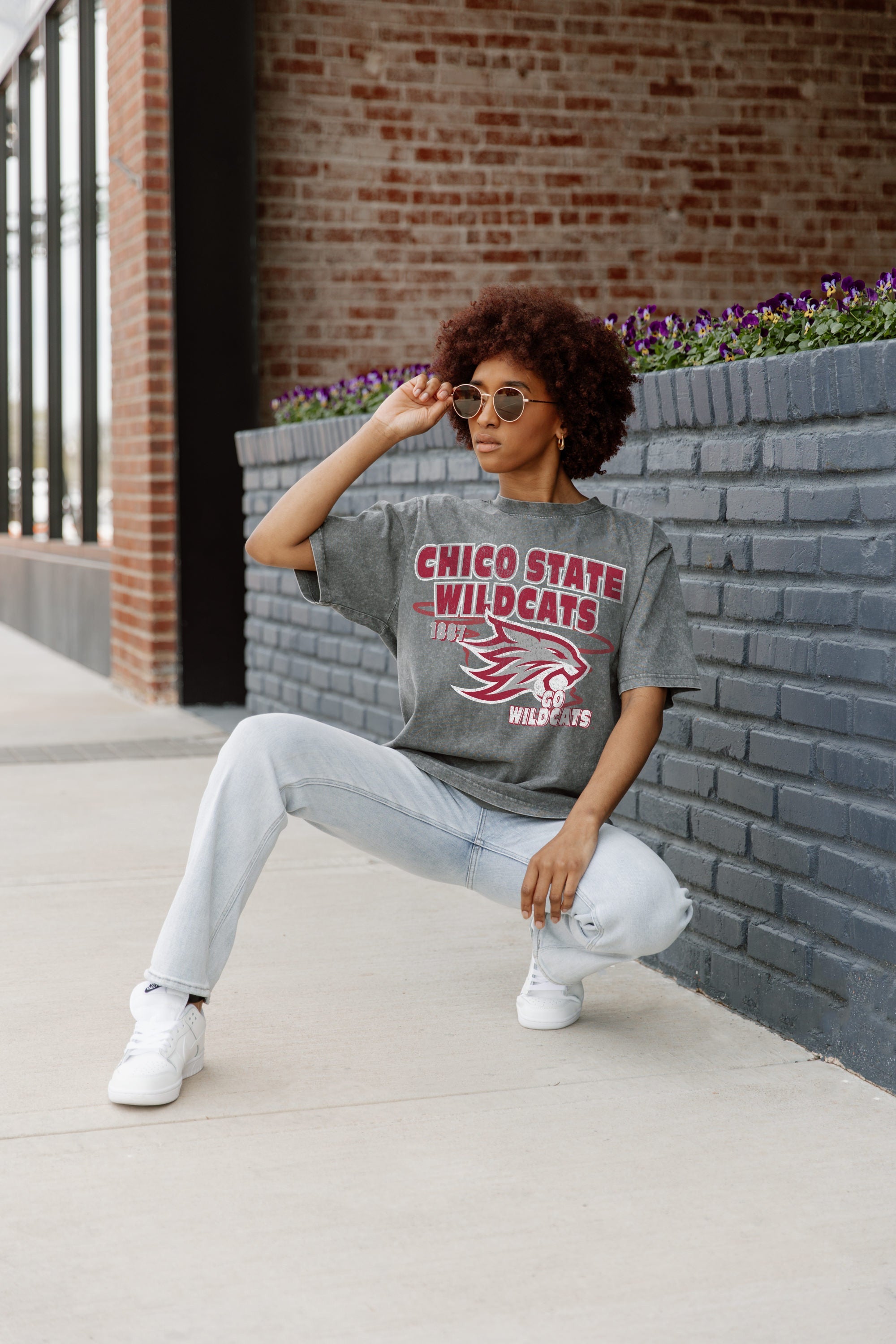 CHICO STATE WILDCATS KEEP THE LEAD OVERSIZED CREWNECK TEE