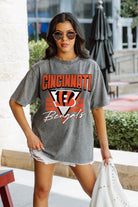 CINCINNATI BENGALS PLAY IT FORWARD OVERSIZED CREWNECK TEE