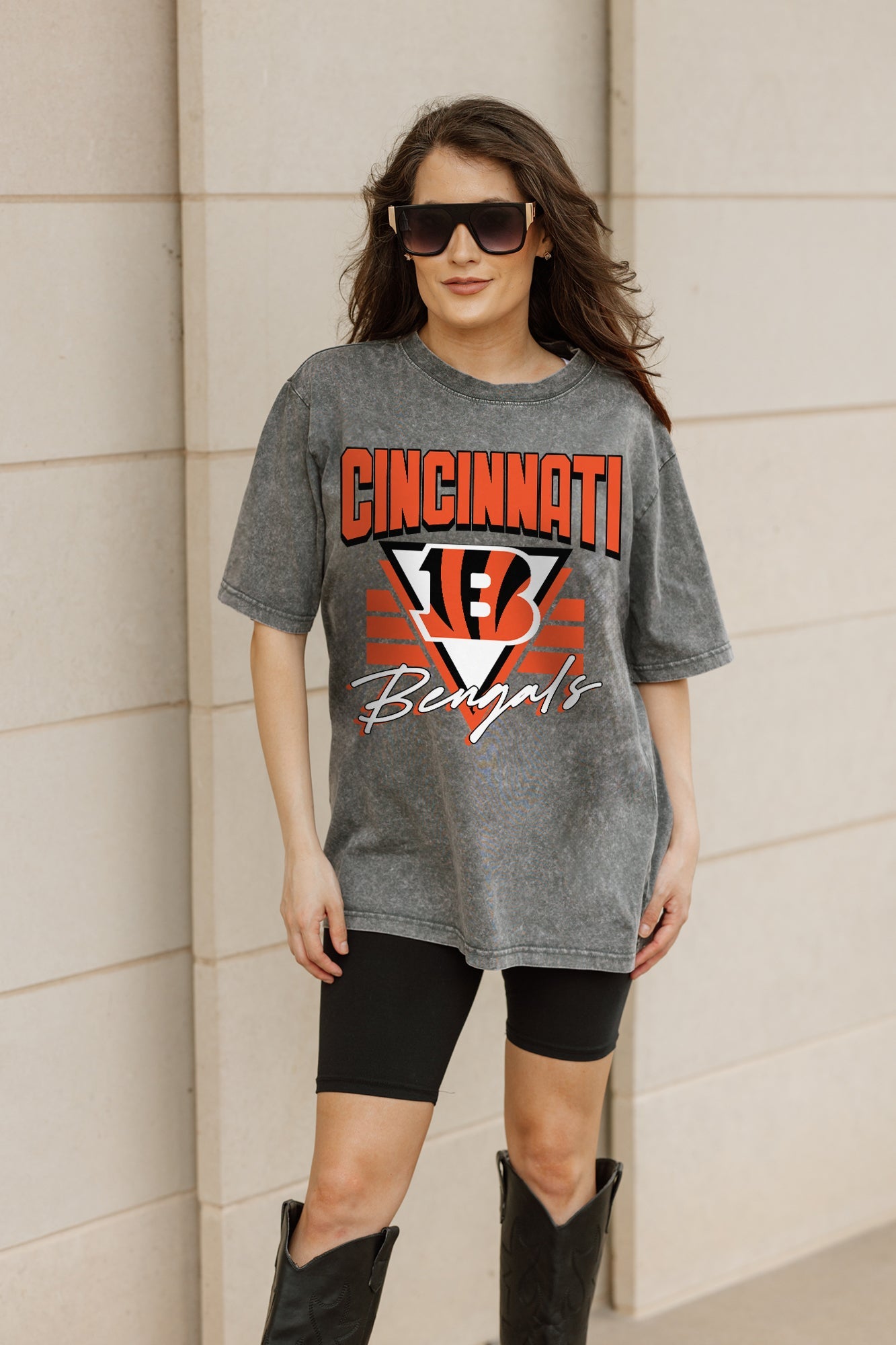 CINCINNATI BENGALS PLAY IT FORWARD OVERSIZED CREWNECK TEE