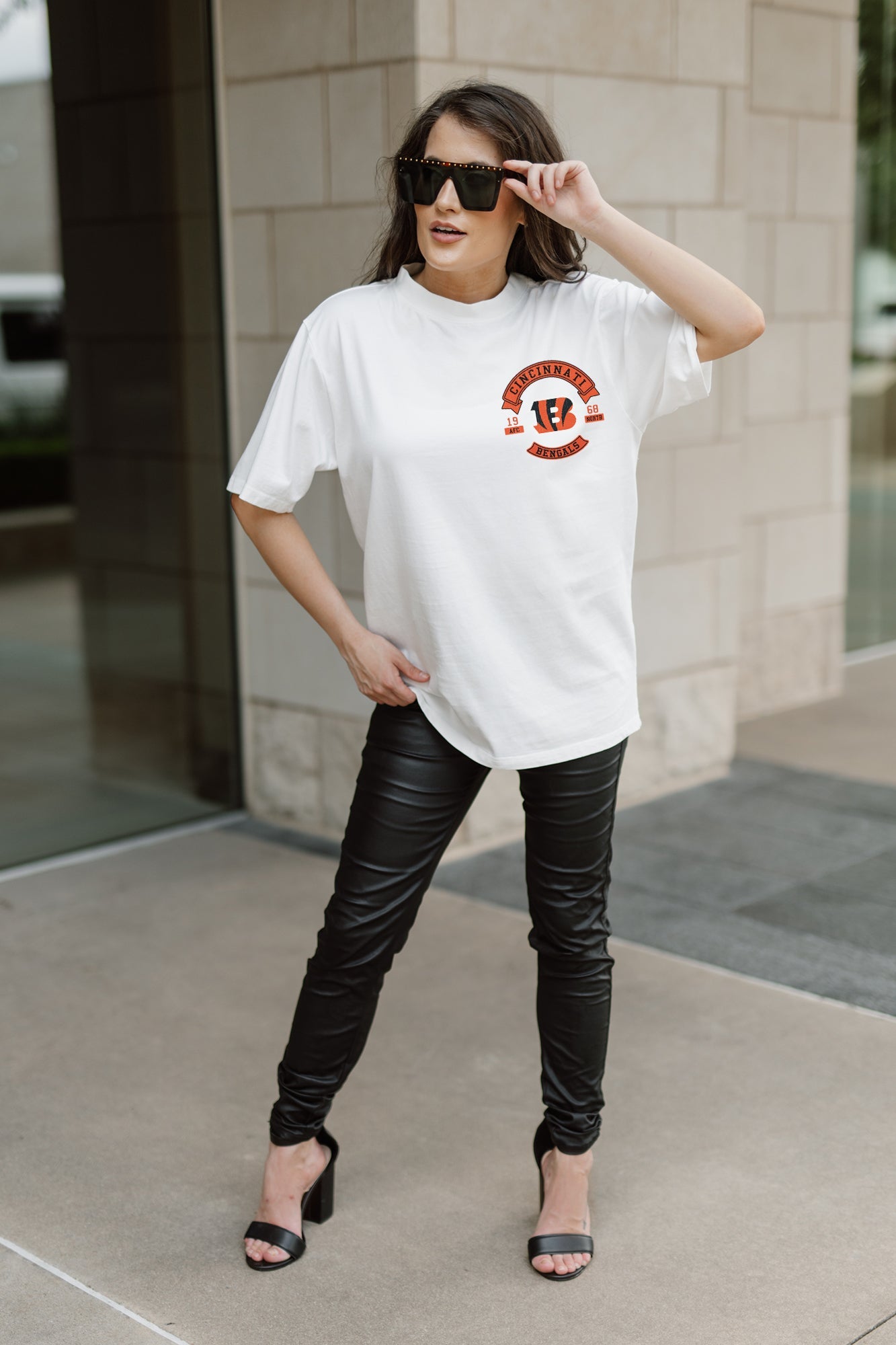 CINCINNATI BENGALS OUT OF BOUNDS OVERSIZED CREWNECK TEE