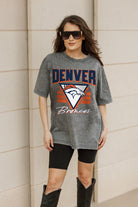 DENVER BRONCOS PLAY IT FORWARD OVERSIZED CREWNECK TEE