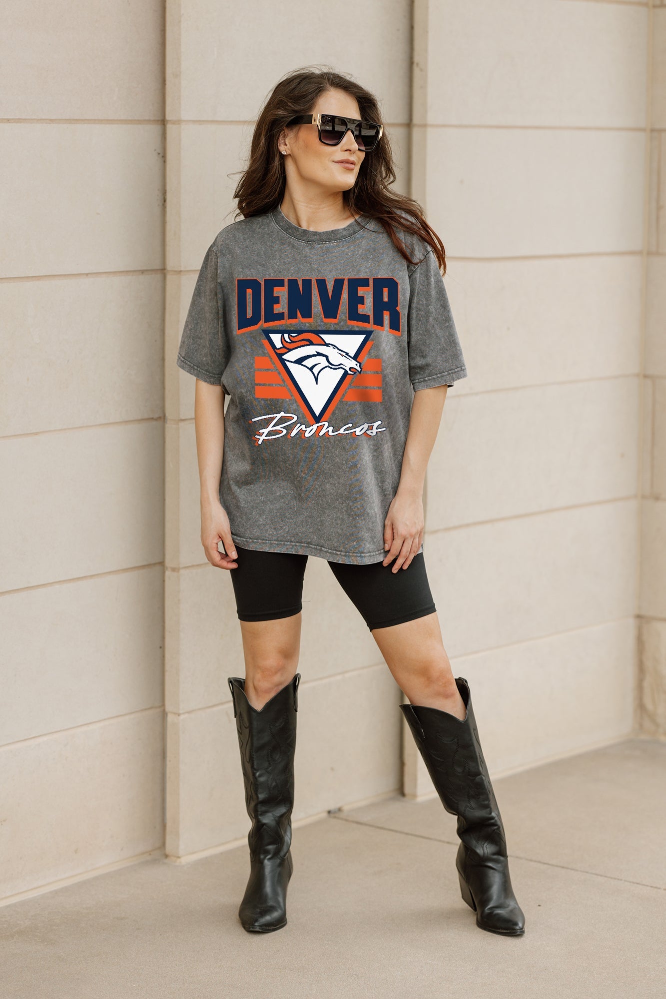 DENVER BRONCOS PLAY IT FORWARD OVERSIZED CREWNECK TEE