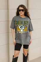 GREEN BAY PACKERS PLAY IT FORWARD OVERSIZED CREWNECK TEE