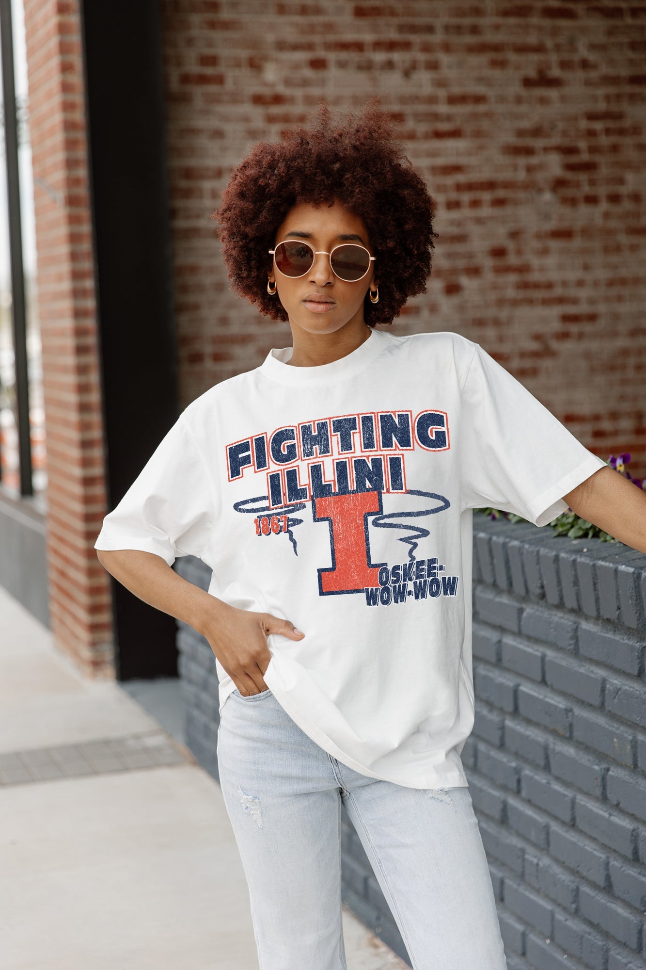 ILLINOIS FIGHTING ILLINI IN THE LEAD OVERSIZED CREWNECK TEE