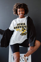 IOWA HAWKEYES IN THE LEAD OVERSIZED CREWNECK TEE