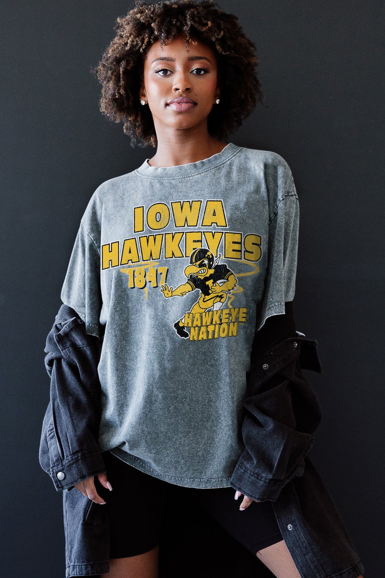 IOWA HAWKEYES KEEP THE LEAD OVERSIZED CREWNECK TEE