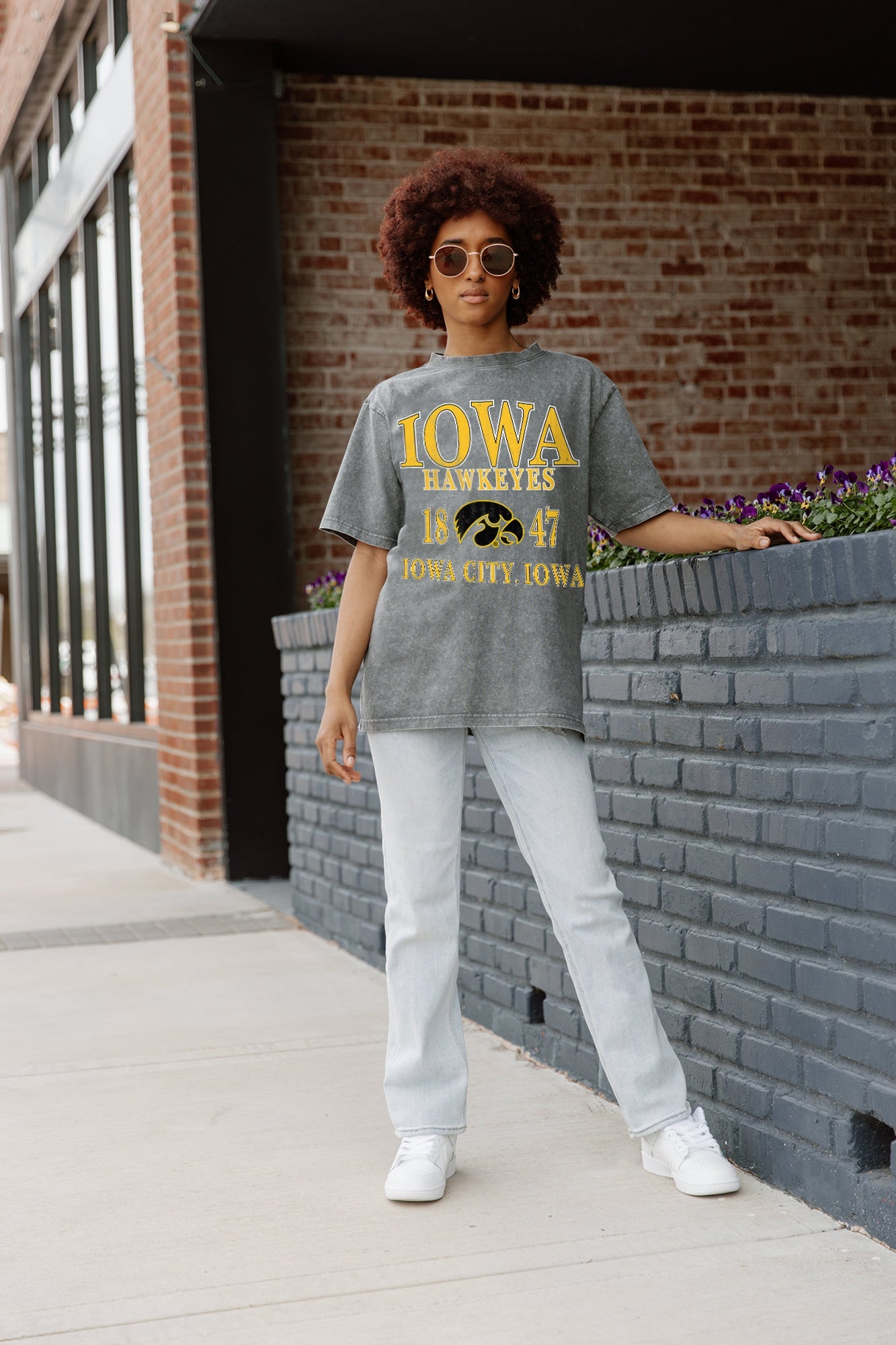 IOWA HAWKEYES DYNASTY OVERSIZED CREWNECK TEE