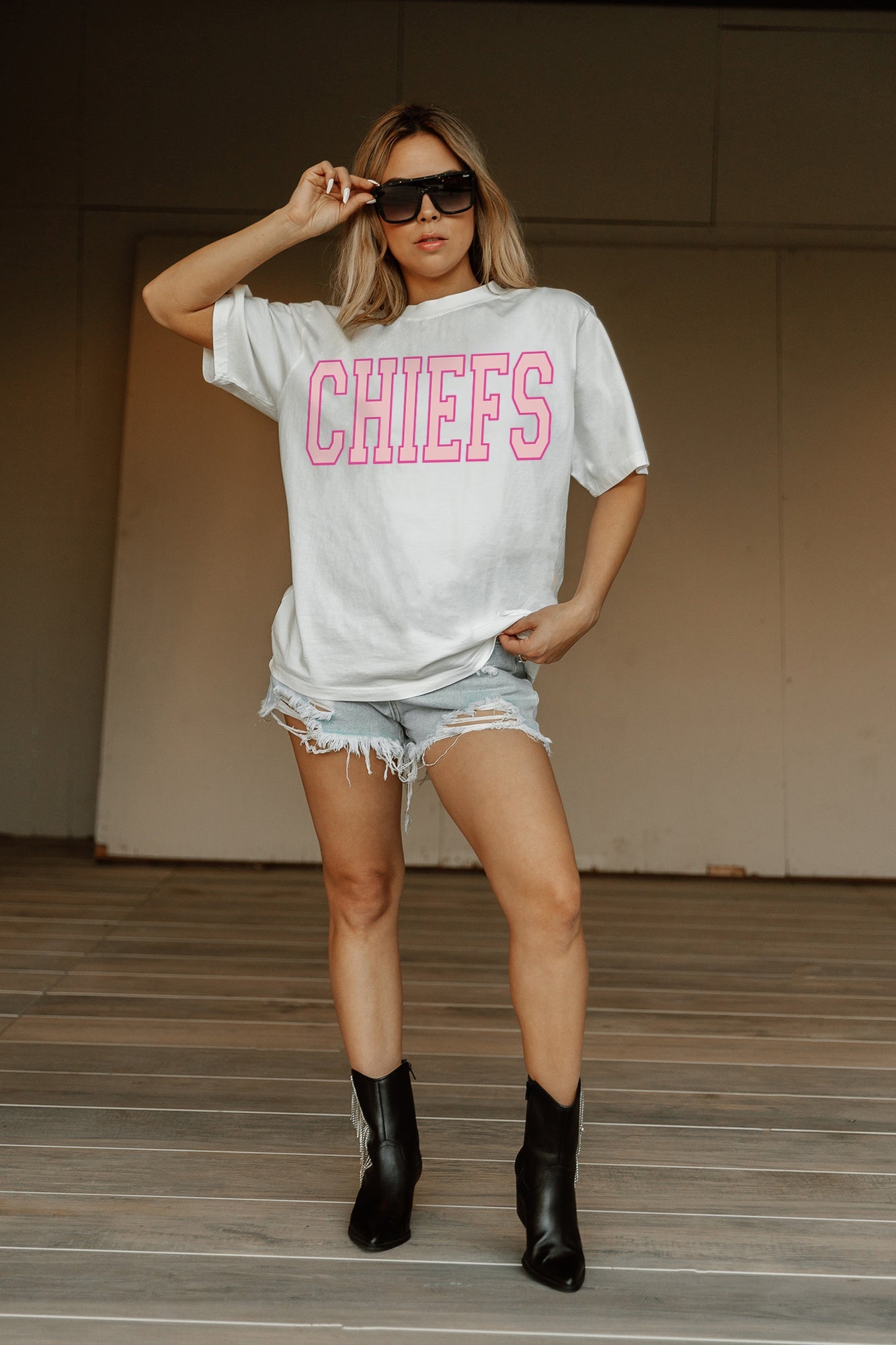 KANSAS CITY CHIEFS GAMEDAY ERA OVERSIZED CREWNECK TEE