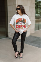 KANSAS CITY CHIEFS SHAKEDOWN OVERSIZED CREWNECK TEE