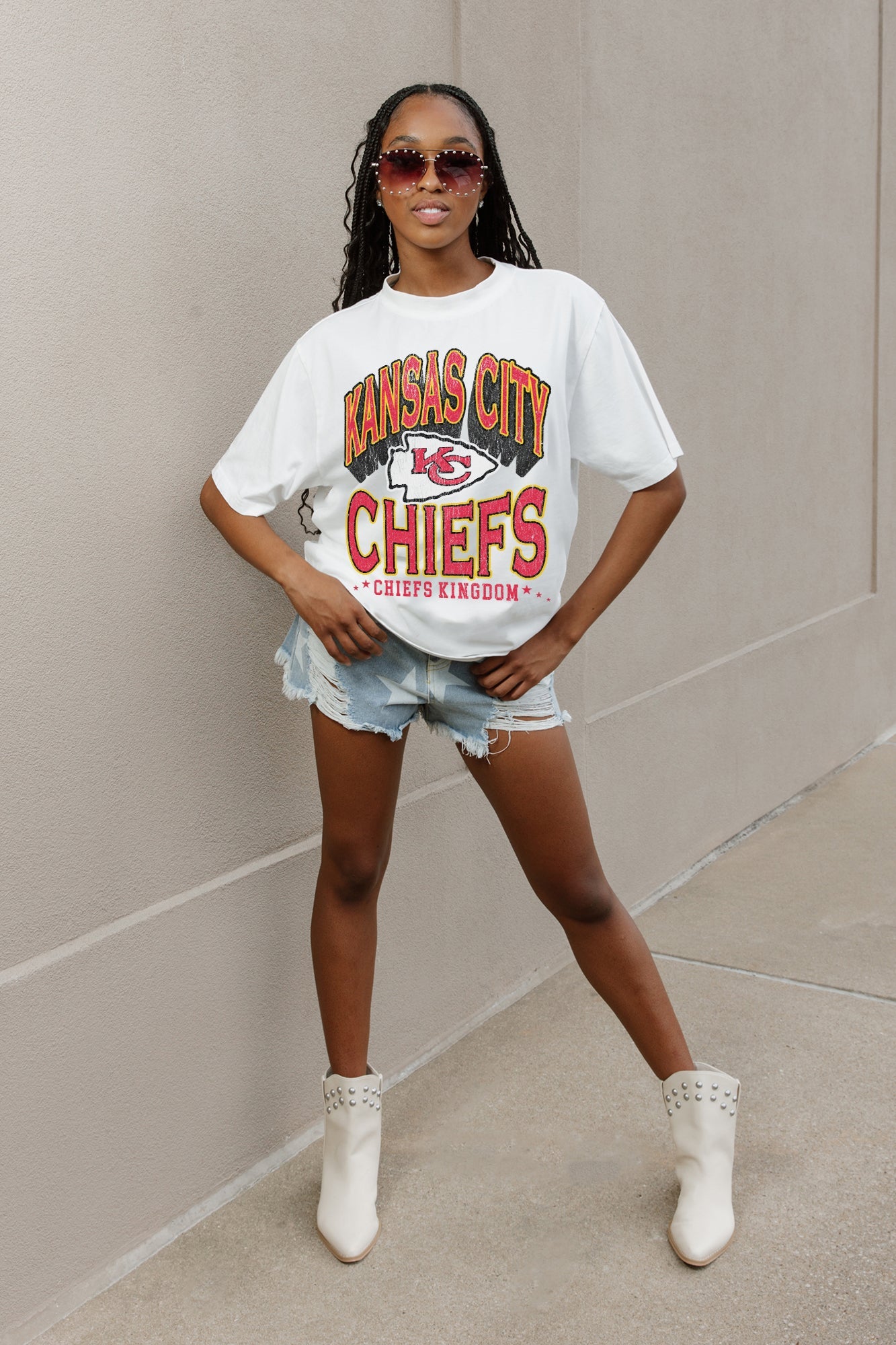 KANSAS CITY CHIEFS SHAKEDOWN OVERSIZED CREWNECK TEE