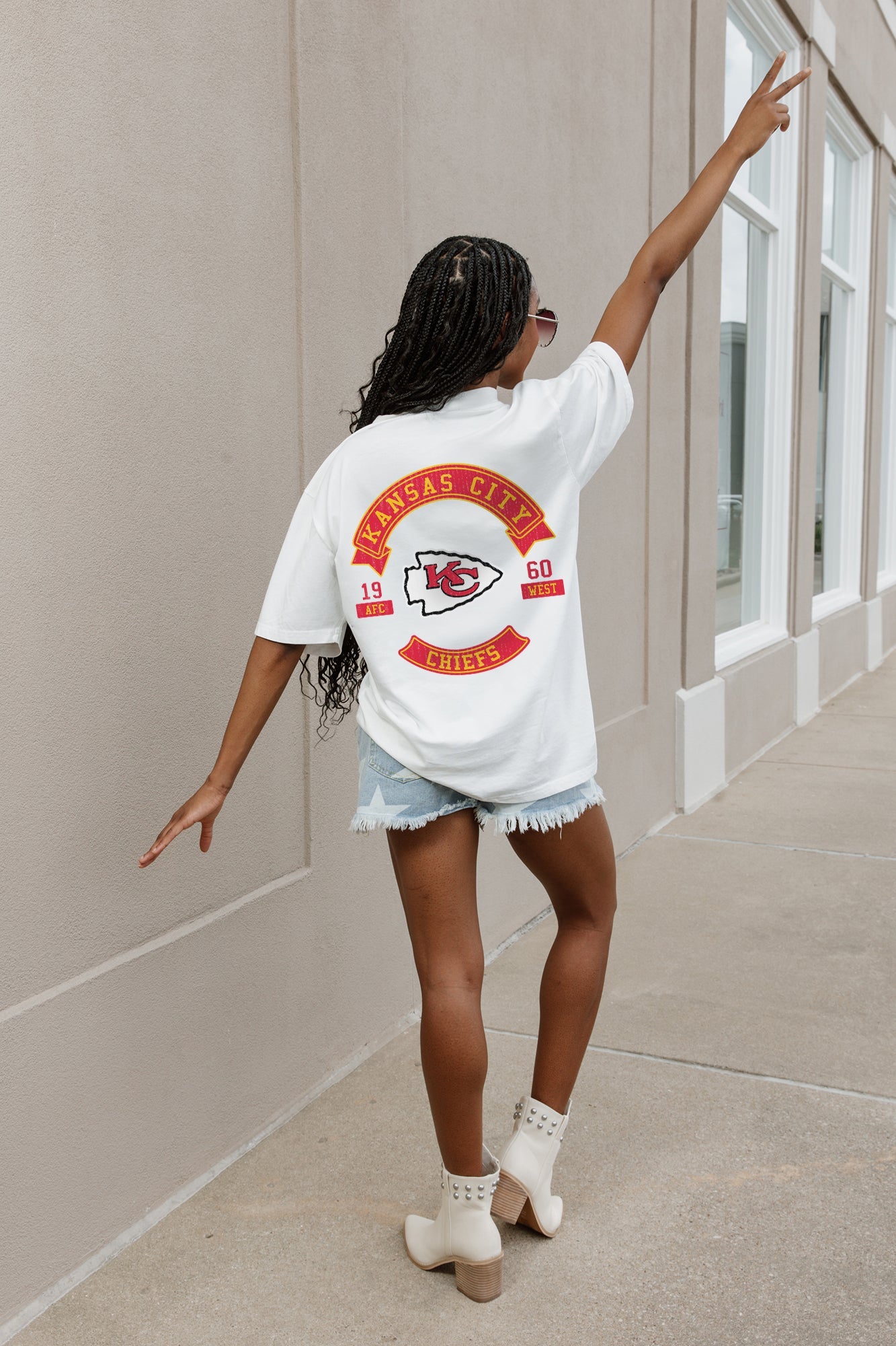 KANSAS CITY CHIEFS OUT OF BOUNDS OVERSIZED CREWNECK TEE