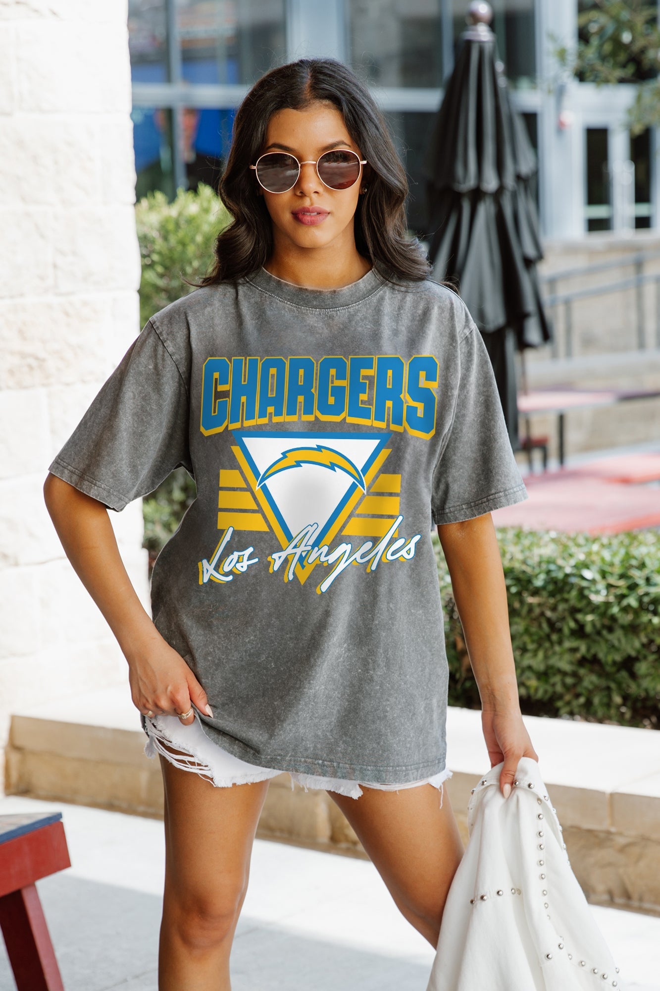 LOS ANGELES CHARGERS PLAY IT FORWARD OVERSIZED CREWNECK TEE