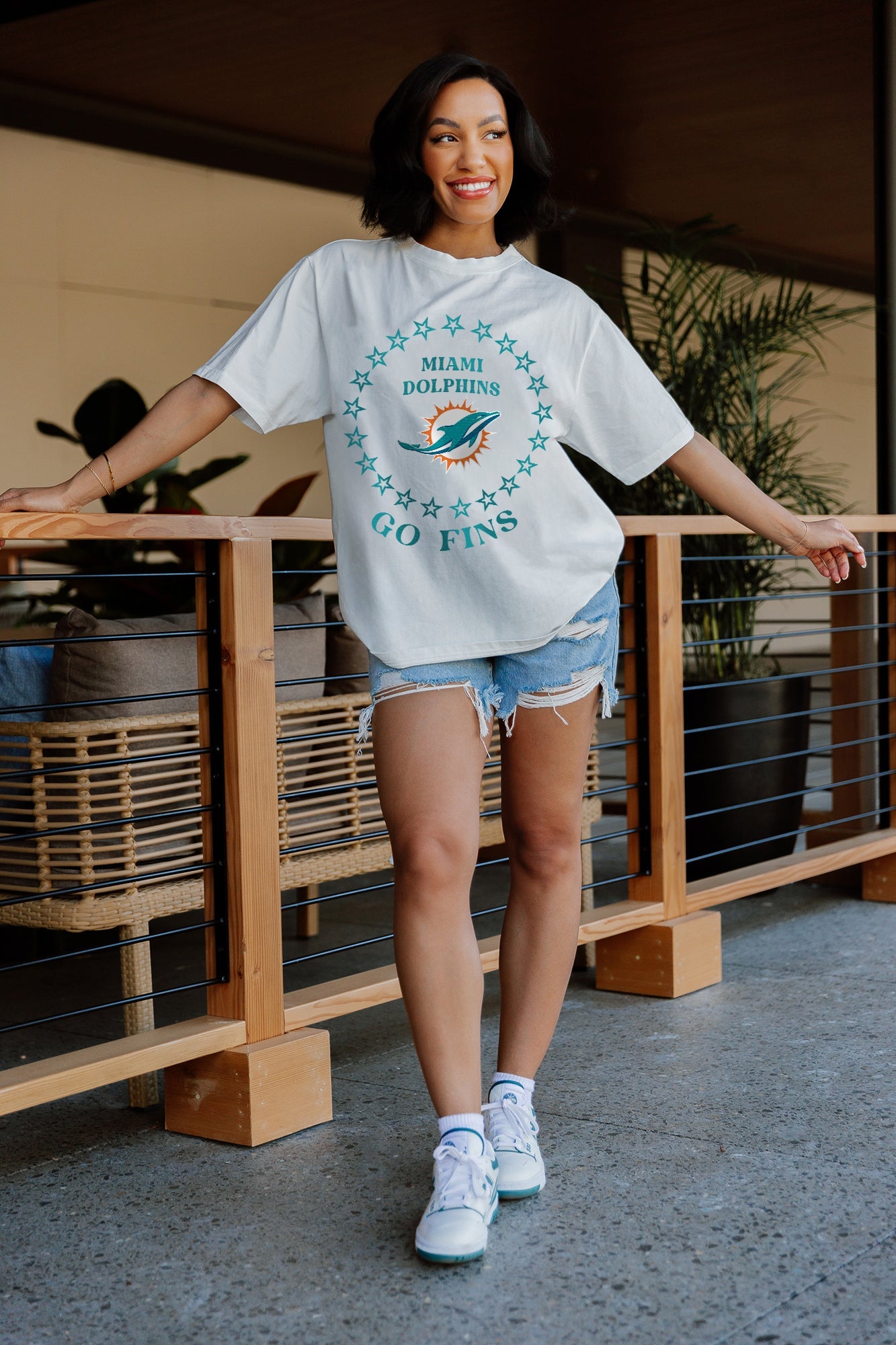 MIAMI DOLPHINS ON POINT OVERSIZED CREWNECK TEE