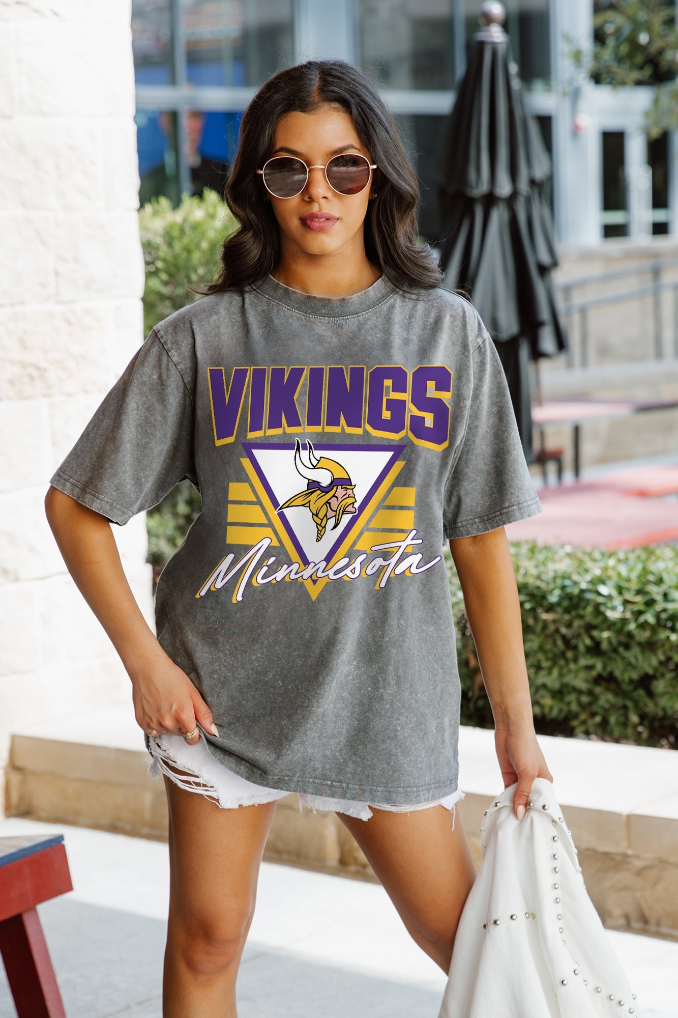 MINNESOTA VIKINGS PLAY IT FORWARD OVERSIZED CREWNECK TEE