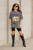 MINNESOTA VIKINGS PLAY IT FORWARD OVERSIZED CREWNECK TEE