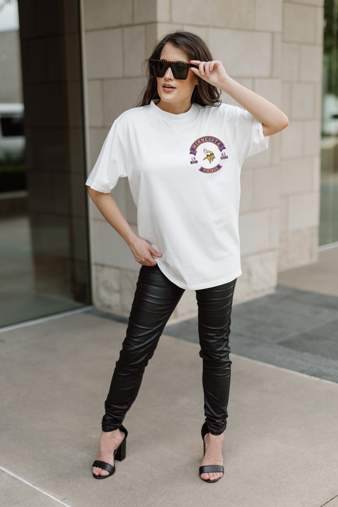 MINNESOTA VIKINGS OUT OF BOUNDS OVERSIZED CREWNECK TEE