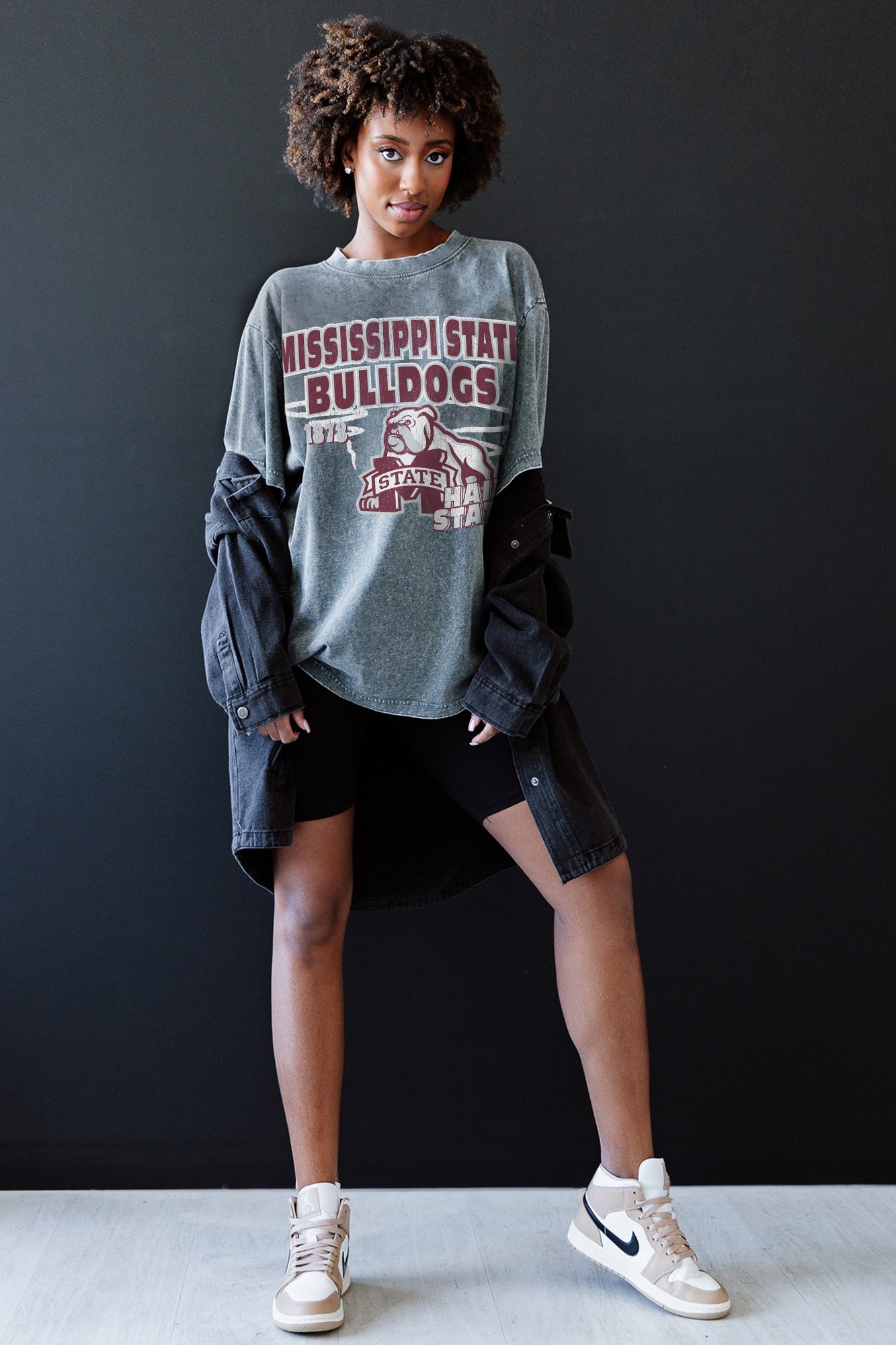 MISSISSIPPI STATE BULLDOGS KEEP THE LEAD OVERSIZED CREWNECK TEE