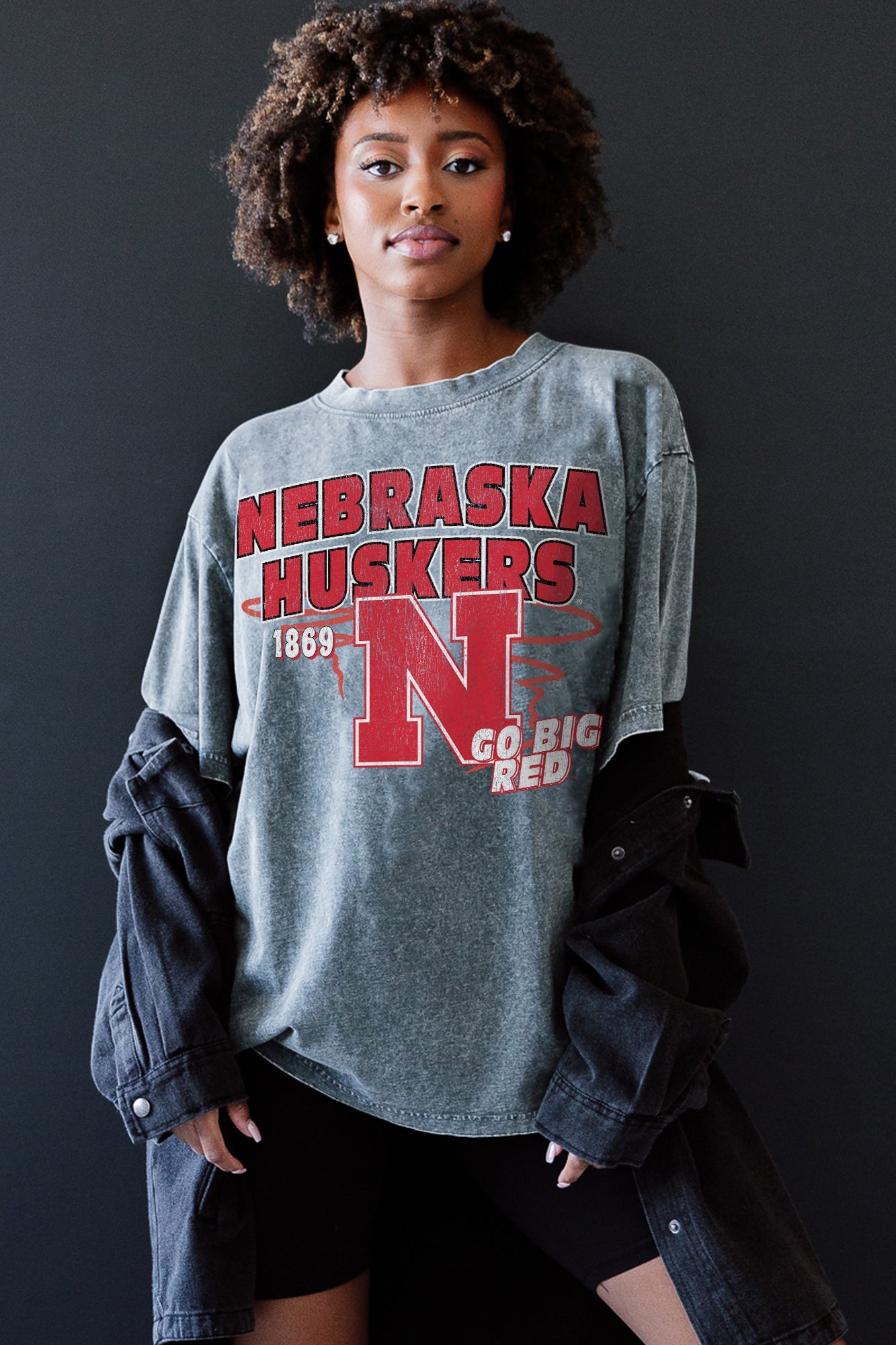 NEBRASKA CORNHUSKERS KEEP THE LEAD OVERSIZED CREWNECK TEE