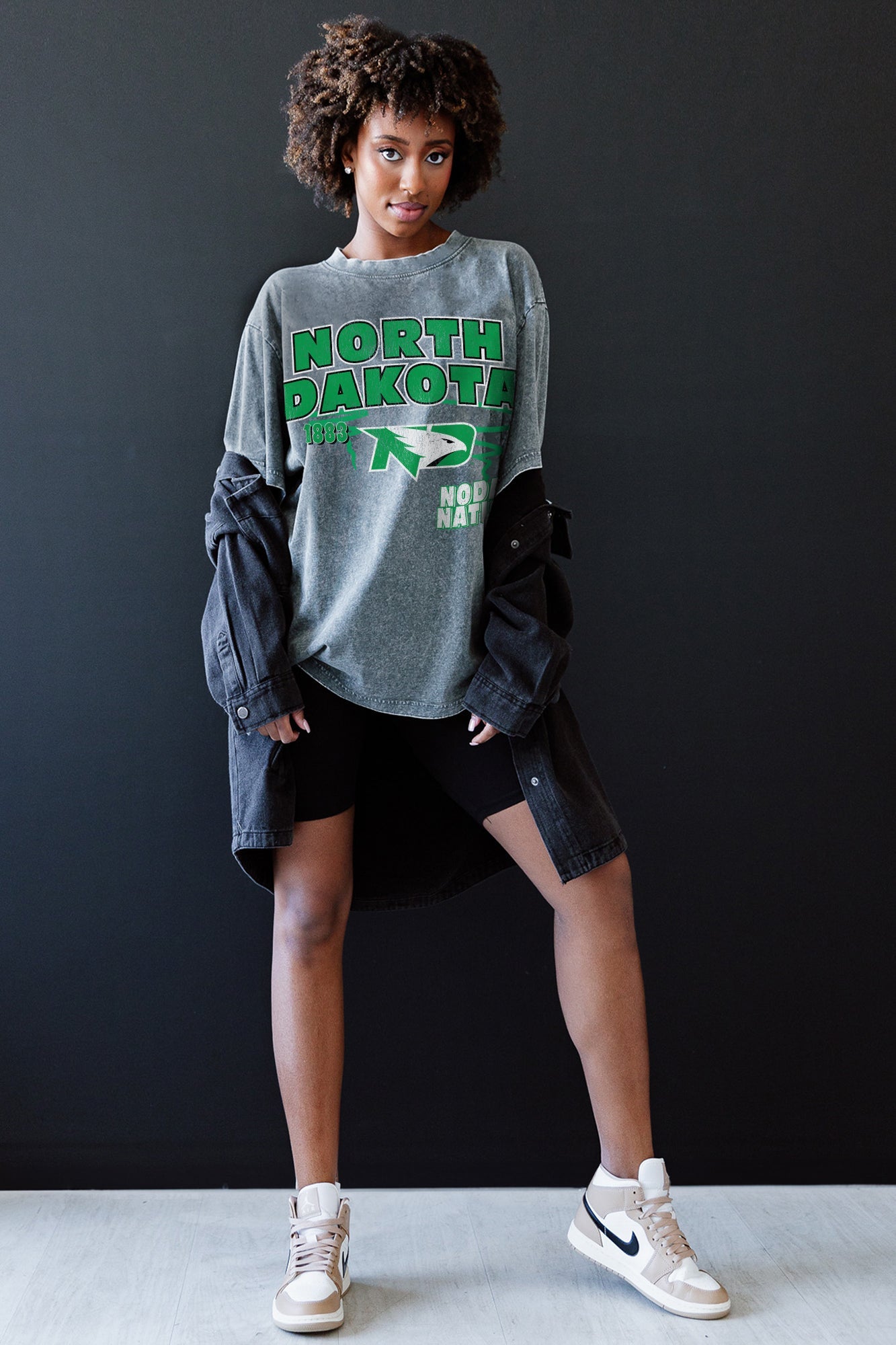 NORTH DAKOTA FIGHTING HAWKS KEEP THE LEAD OVERSIZED CREWNECK TEE