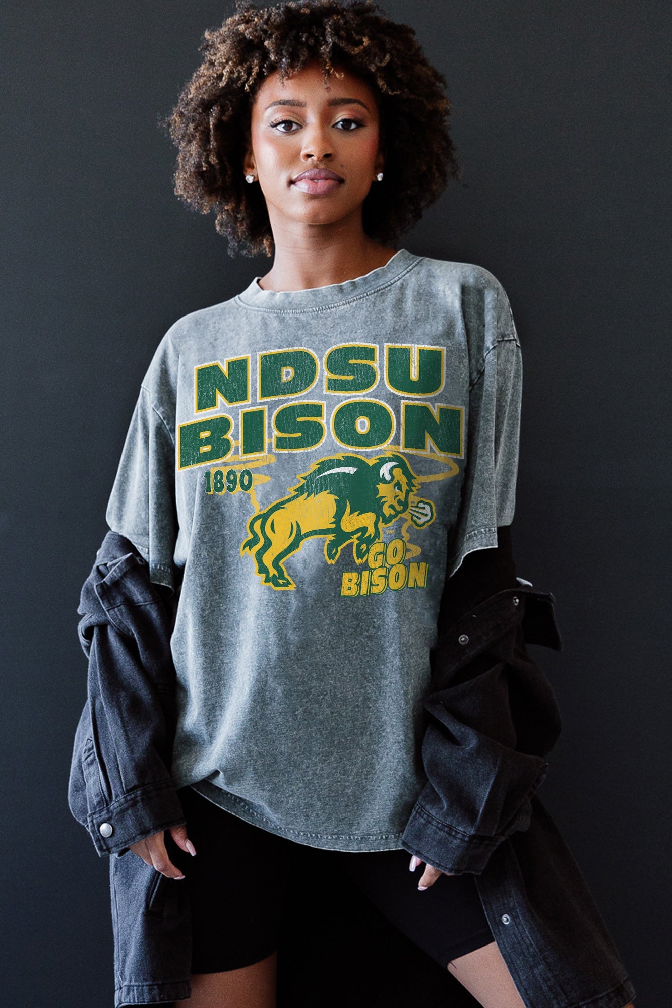 NORTH DAKOTA STATE BISON KEEP THE LEAD OVERSIZED CREWNECK TEE