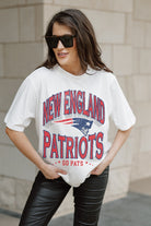 NEW ENGLAND PATRIOTS SHAKEDOWN OVERSIZED CREWNECK TEE