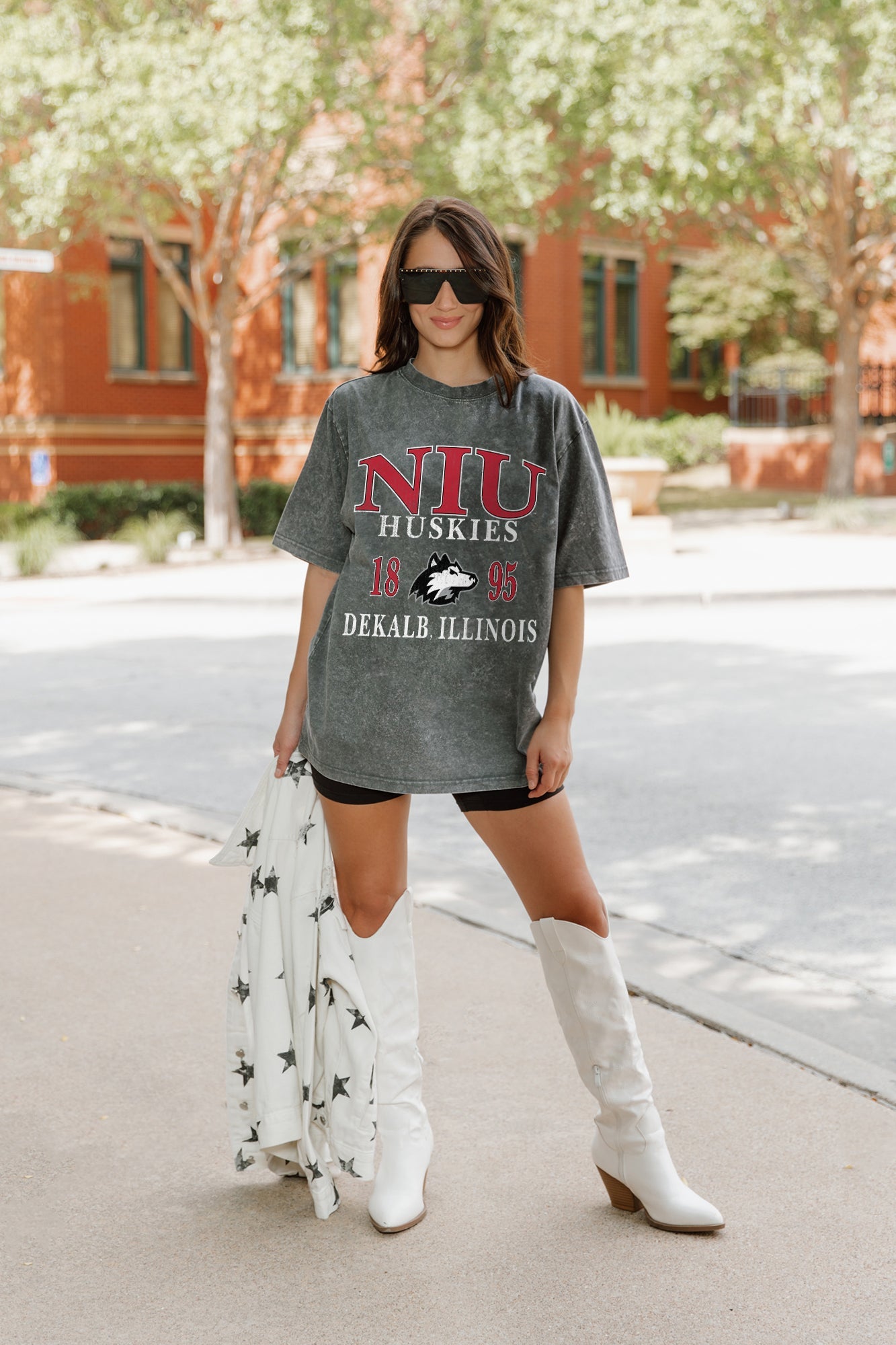 NORTHERN ILLINOIS HUSKIES THROWBACK OVERSIZED CREWNECK TEE