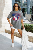 NEW YORK GIANTS PLAY IT FORWARD OVERSIZED CREWNECK TEE