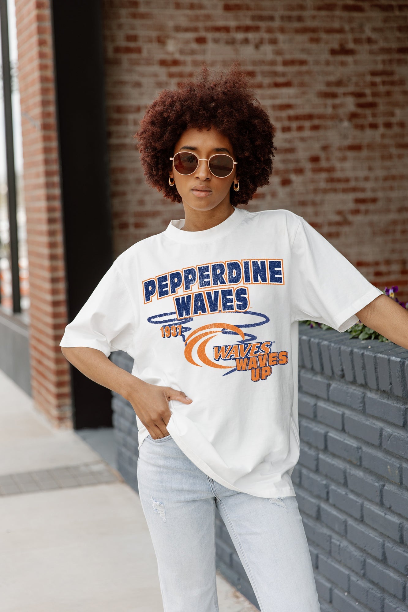 PEPPERDINE WAVES IN THE LEAD OVERSIZED CREWNECK TEE