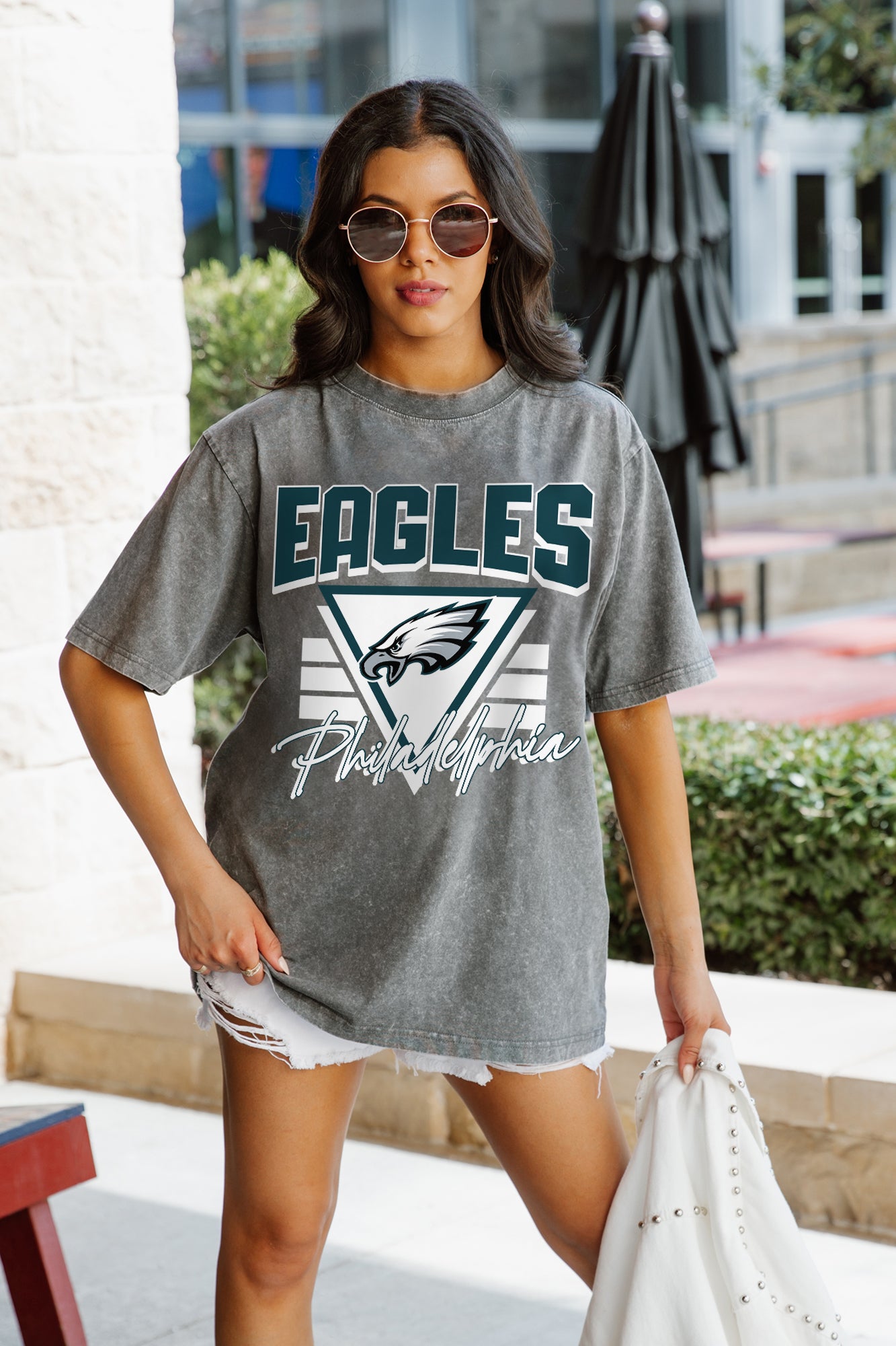 PHILADELPHIA EAGLES PLAY IT FORWARD OVERSIZED CREWNECK TEE