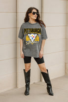 PITTSBURGH STEELERS PLAY IT FORWARD OVERSIZED CREWNECK TEE