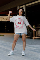 TAMPA BAY BUCCANEERS ON POINT OVERSIZED CREWNECK TEE