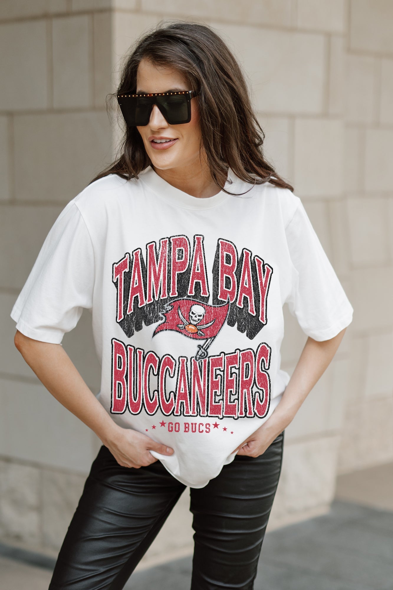 TAMPA BAY BUCCANEERS SHAKEDOWN OVERSIZED CREWNECK TEE