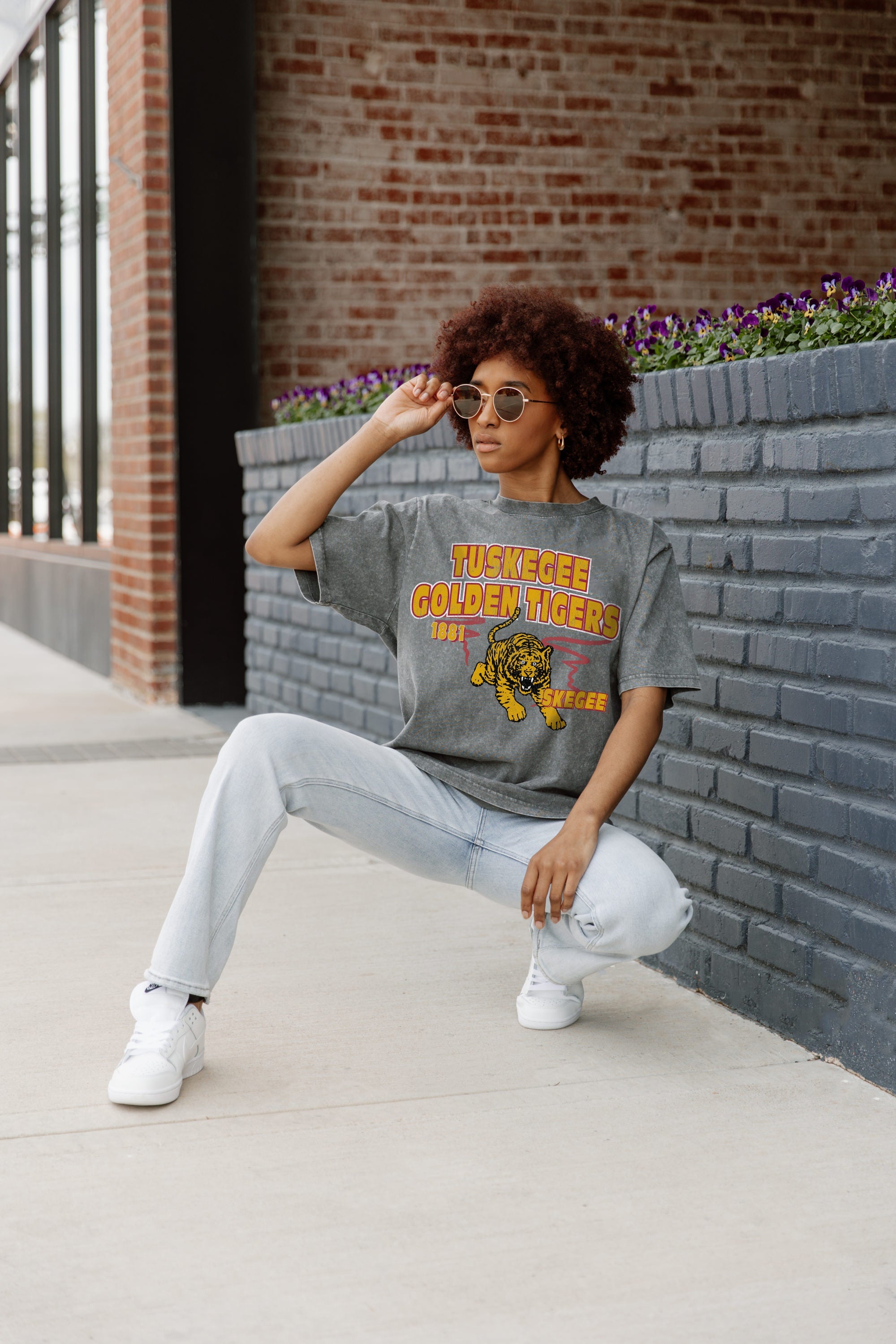 TUSKEGEE GOLDEN TIGERS KEEP THE LEAD OVERSIZED CREWNECK TEE