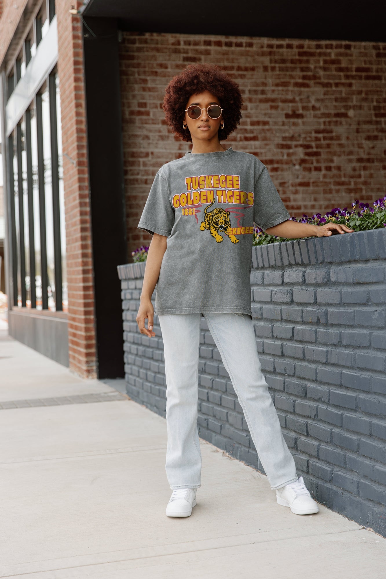 TUSKEGEE GOLDEN TIGERS KEEP THE LEAD OVERSIZED CREWNECK TEE