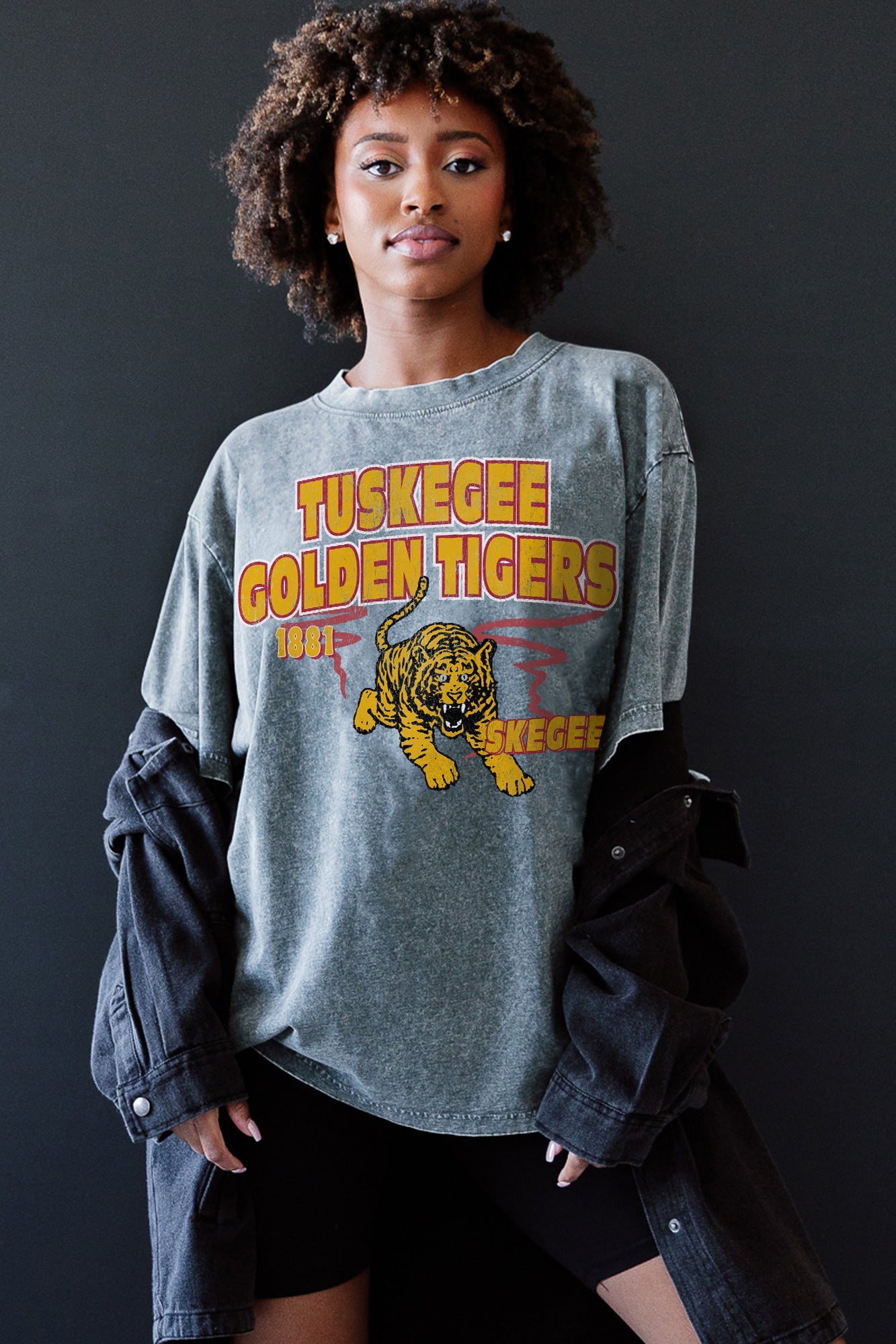 TUSKEGEE GOLDEN TIGERS KEEP THE LEAD OVERSIZED CREWNECK TEE