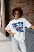 VILLANOVA WILDCATS IN THE LEAD OVERSIZED CREWNECK TEE