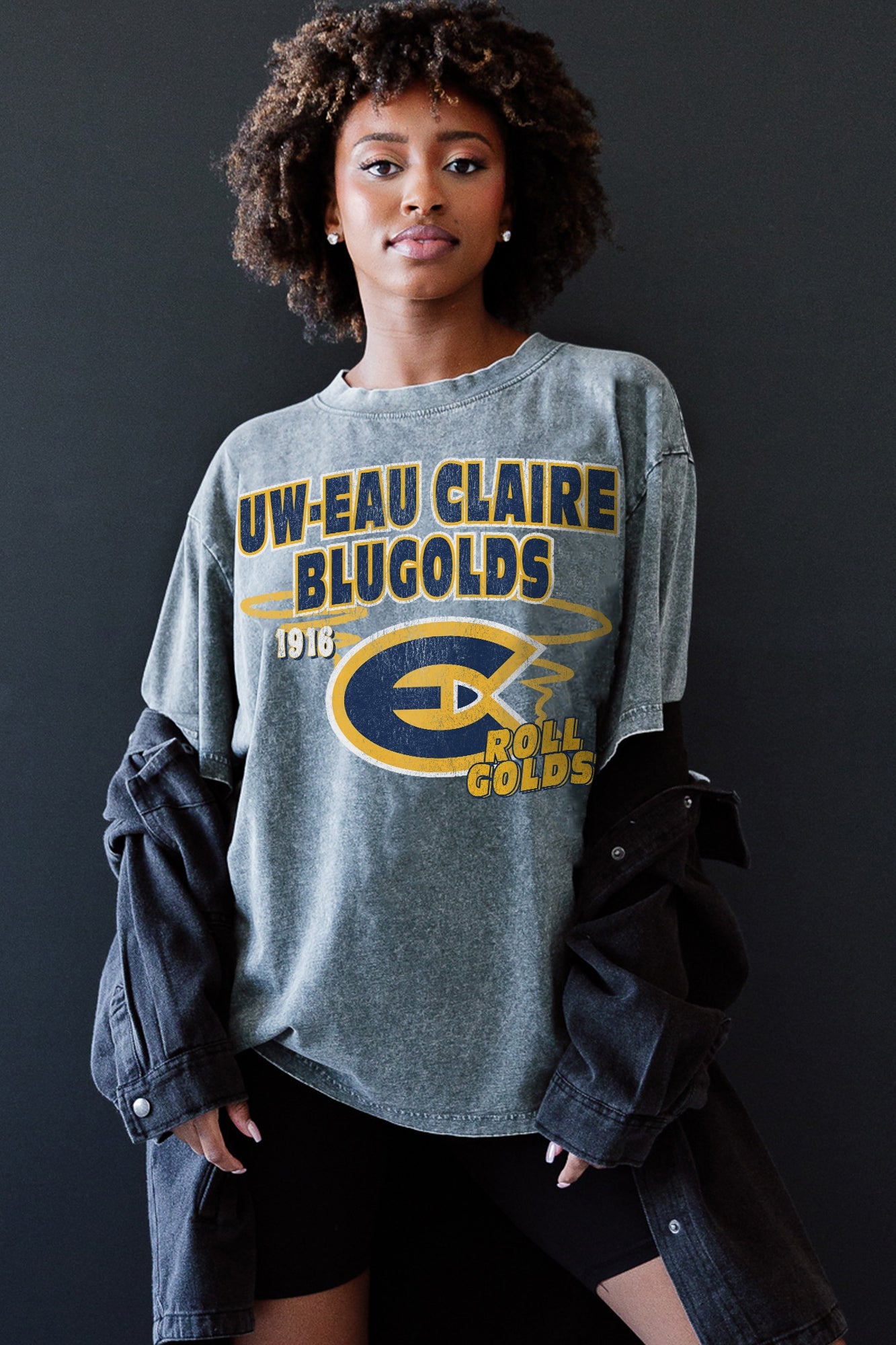 WISCONSIN-EAU CLAIRE BLUGOLDS KEEP THE LEAD OVERSIZED CREWNECK TEE