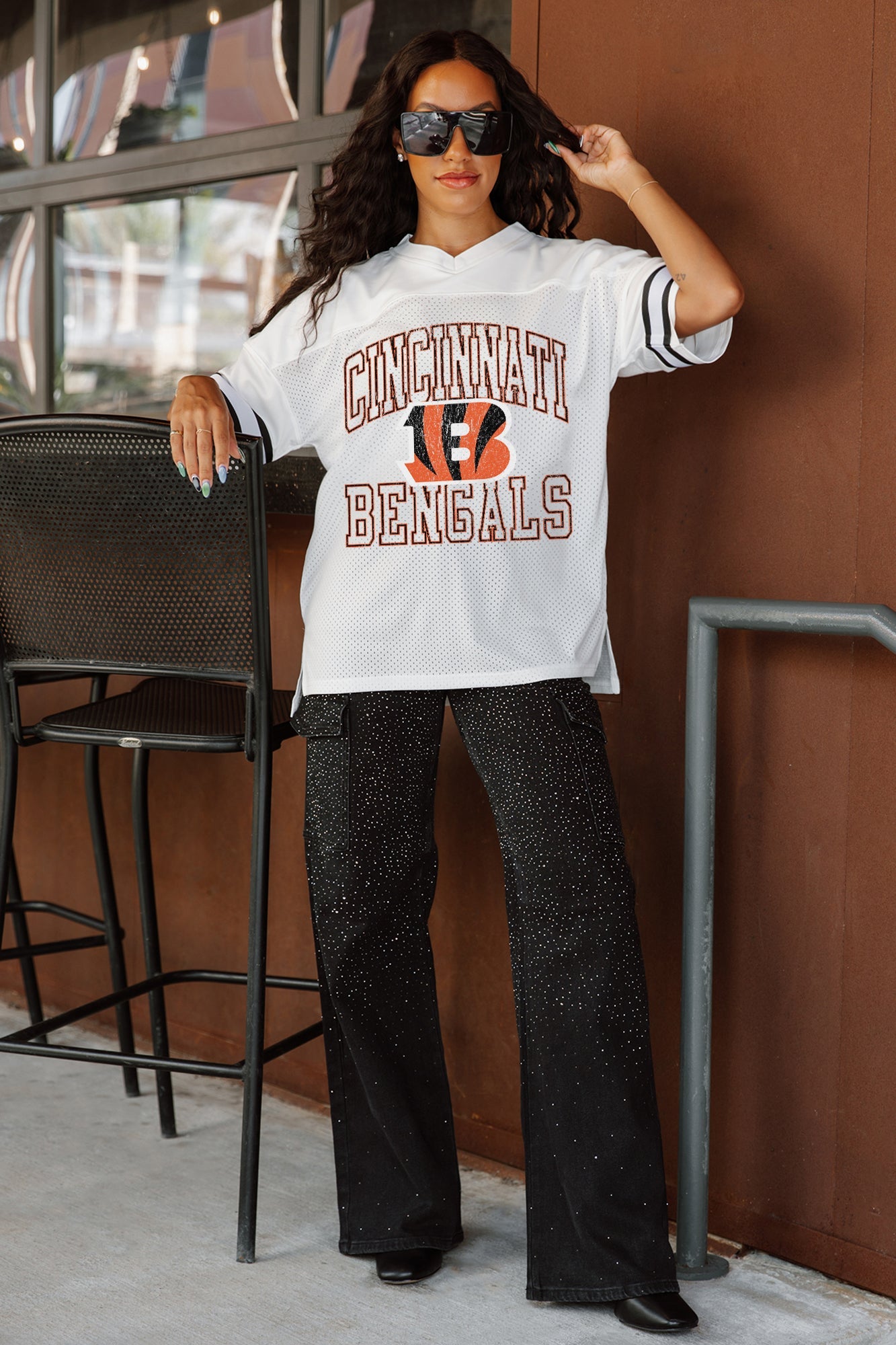 CINCINNATI BENGALS A STEP AHEAD SPORTY V-NECK OVERSIZED SIDE SLIT SHORT SLEEVE MESH TOP